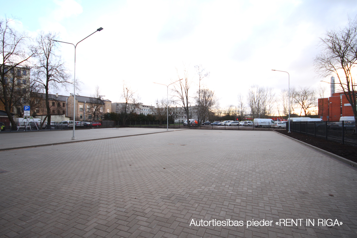 Pārdod dzīvokli, E.Birznieka Upīša iela 10 - Attēls 1