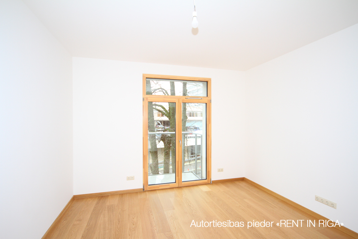 Pārdod dzīvokli, Citadeles iela 6 - Attēls 1