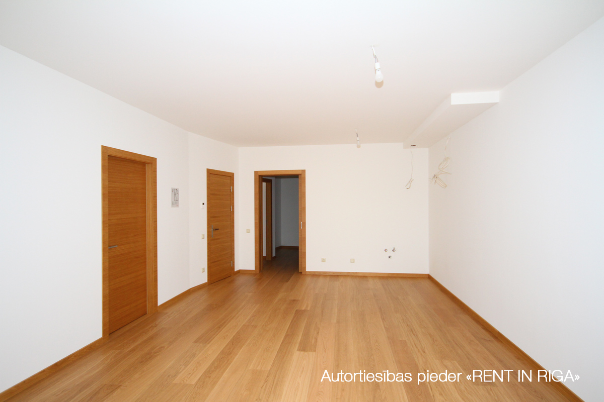 Pārdod dzīvokli, Citadeles iela 6 - Attēls 1