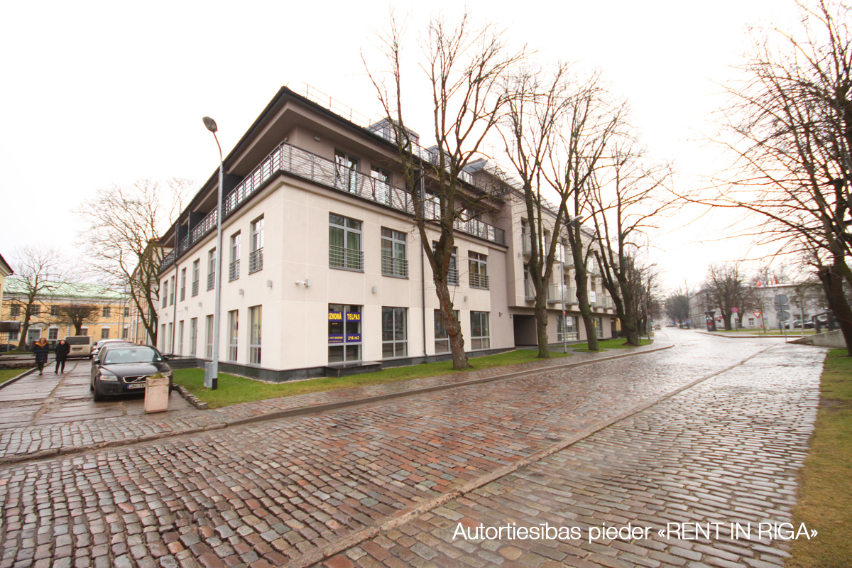 Pārdod dzīvokli, Citadeles iela 6 - Attēls 1
