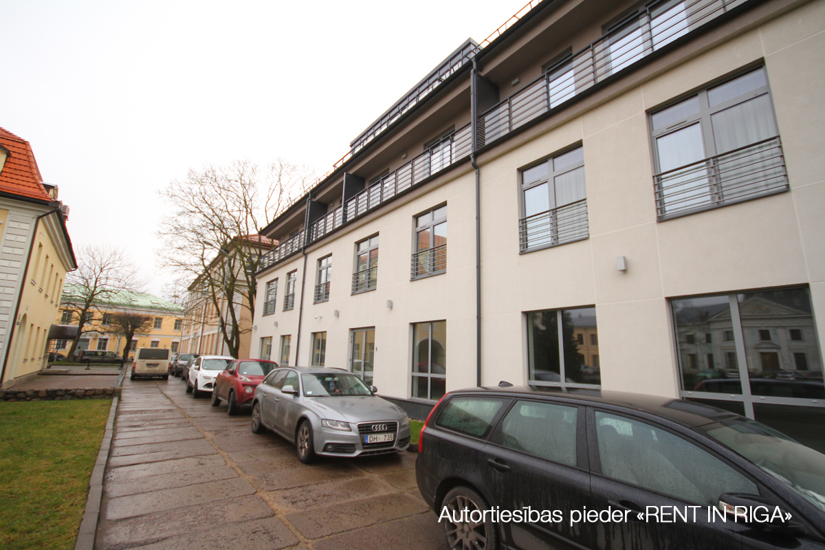Pārdod dzīvokli, Citadeles iela 6 - Attēls 1