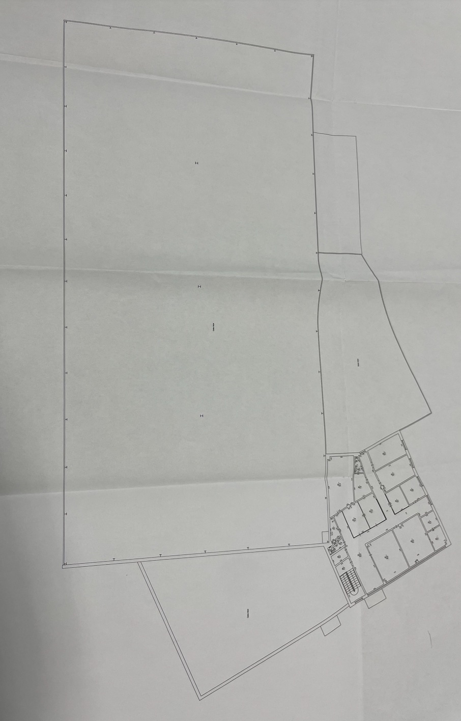 Pārdod noliktavu, Pliederu iela - Attēls 1
