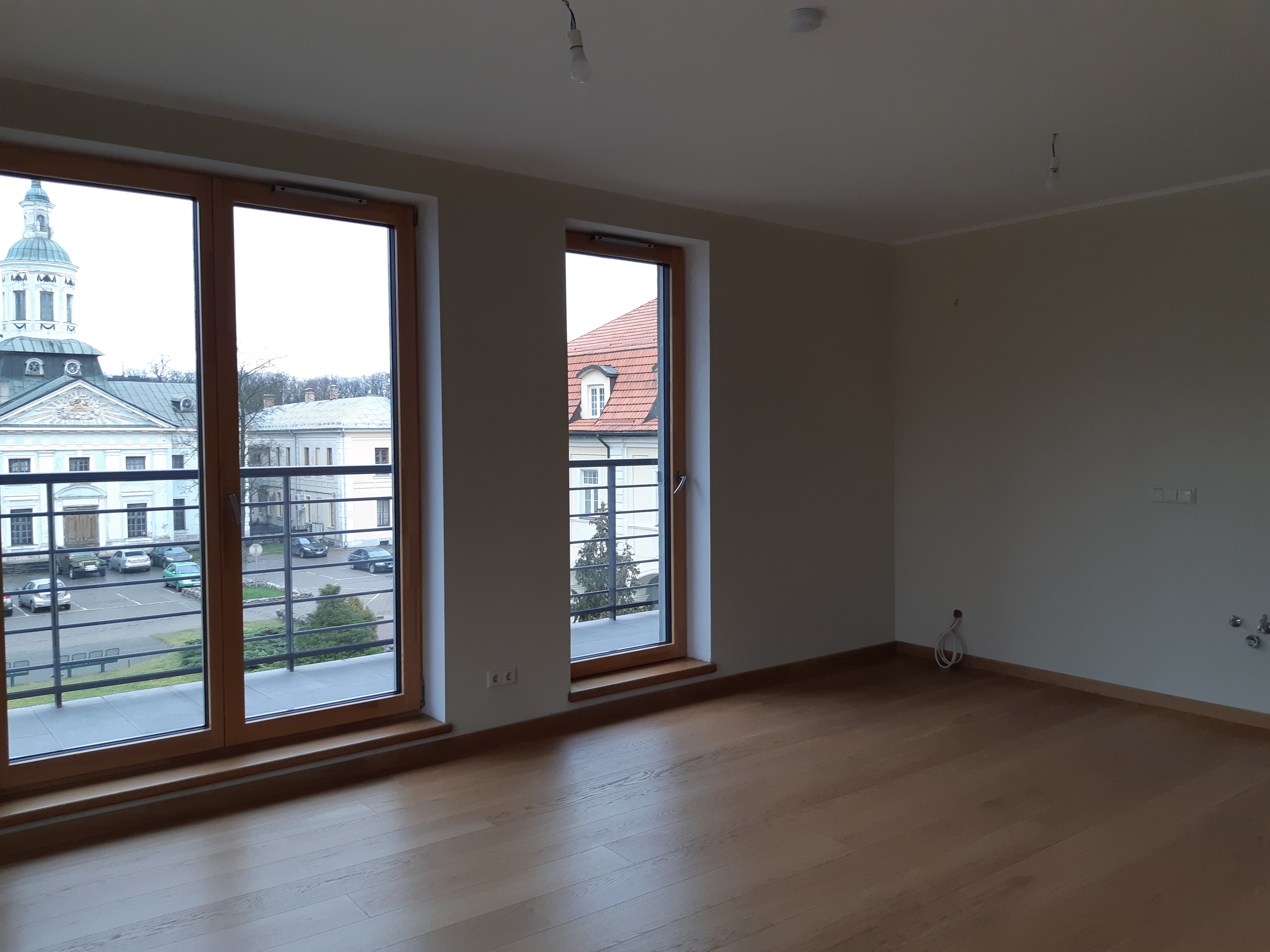 Pārdod dzīvokli, Citadeles iela 6 - Attēls 1