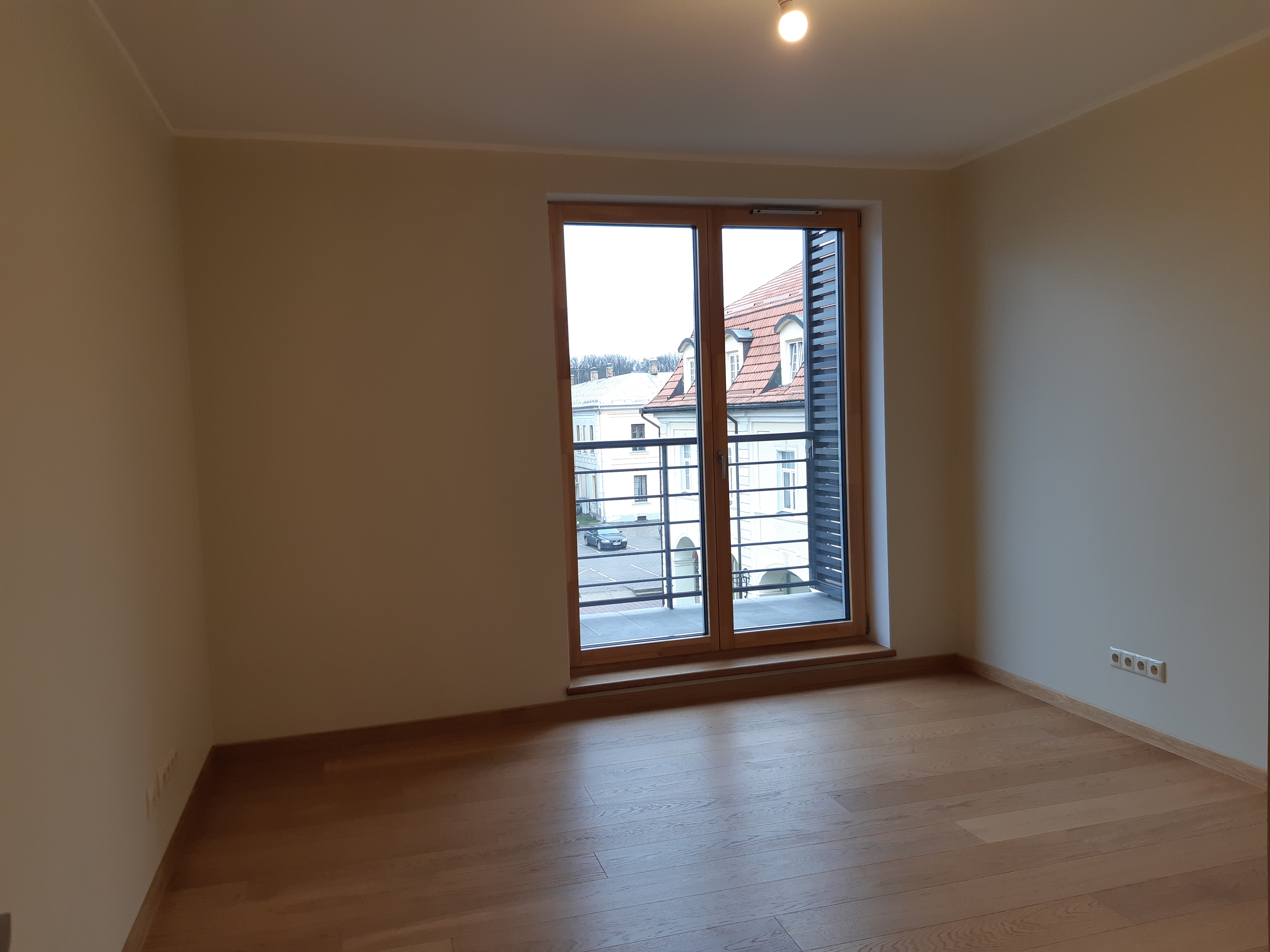 Pārdod dzīvokli, Citadeles iela 6 - Attēls 1