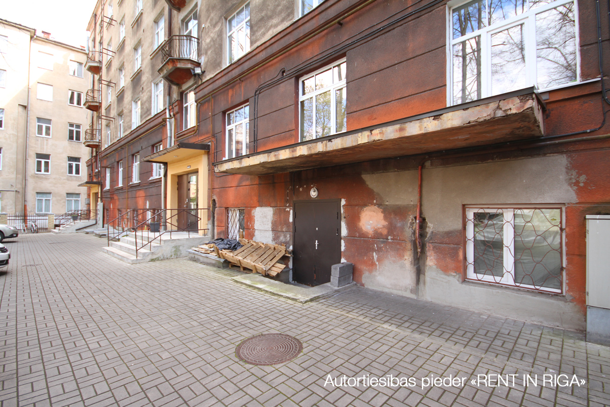Iznomā tirdzniecības telpas, Brīvības iela - Attēls 1