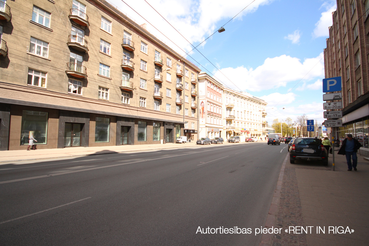 Iznomā tirdzniecības telpas, Brīvības iela - Attēls 1
