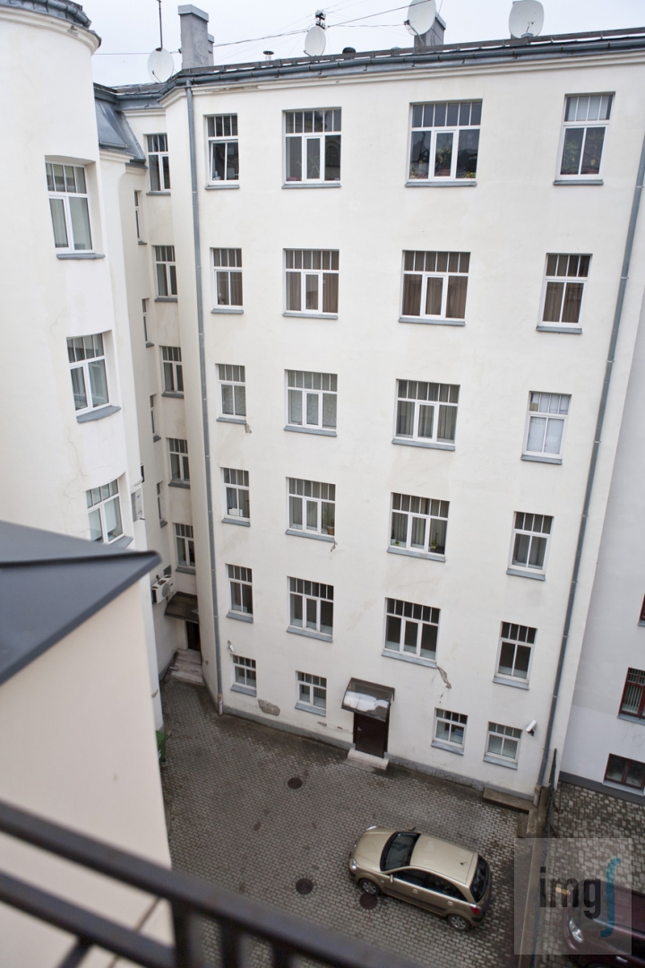 Pārdod dzīvokli, Vīlandes iela 8 - Attēls 1