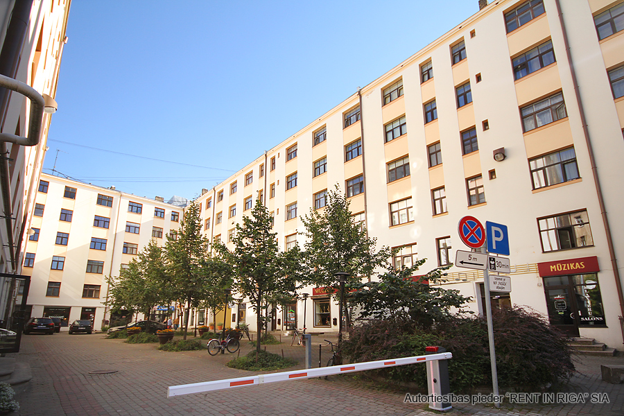 Izīrē dzīvokli, Dzirnavu iela 113A - Attēls 1