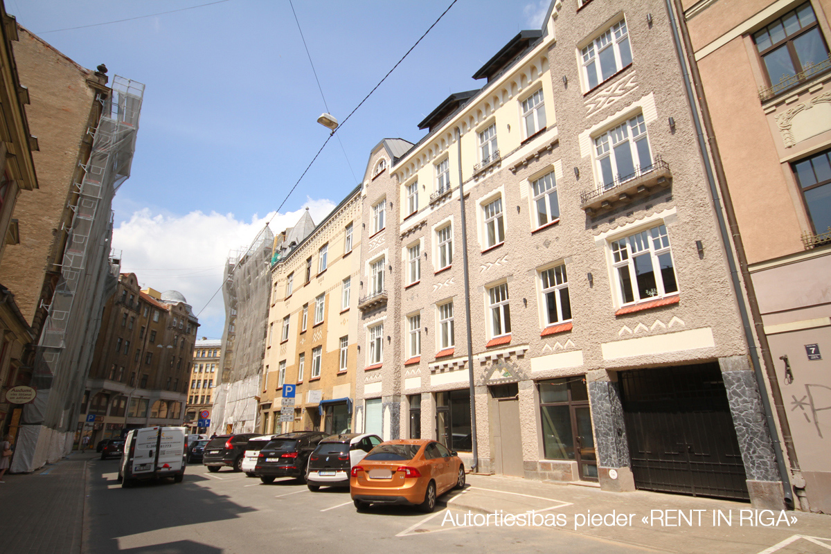Pārdod dzīvokli, Avotu iela 5 - Attēls 1