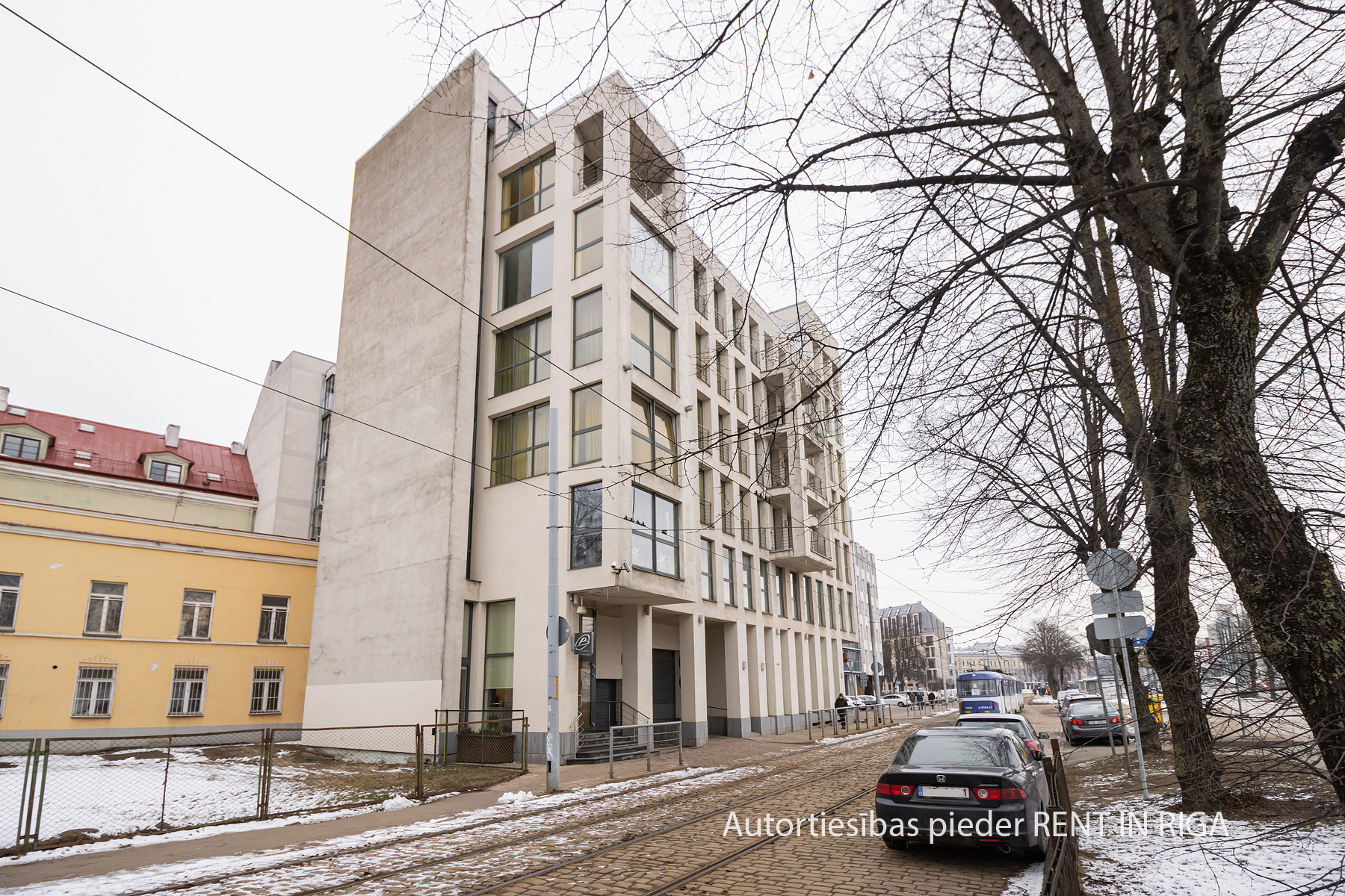 Pārdod dzīvokli, 13. janvāra iela 21 - Attēls 1