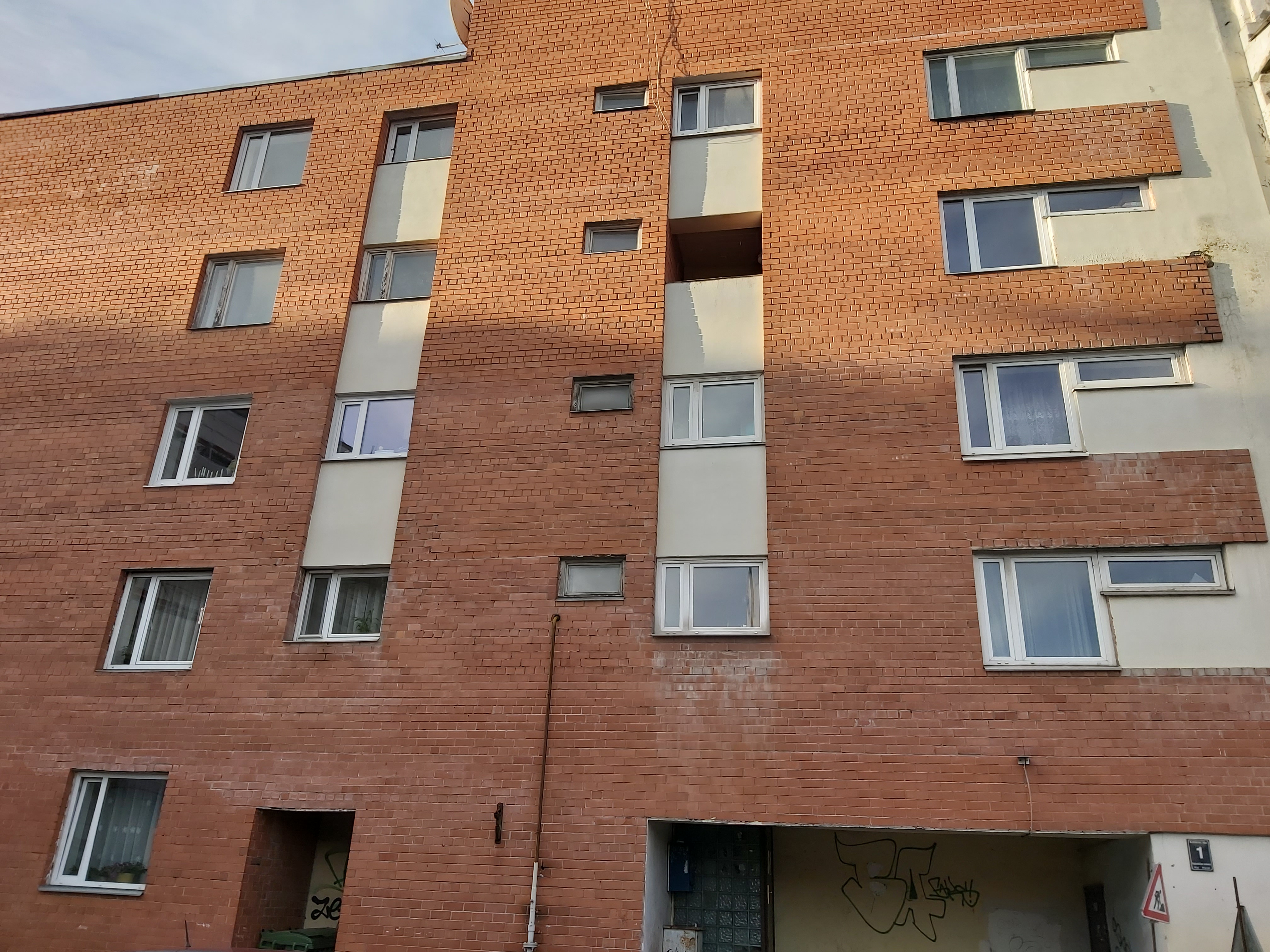 Pārdod dzīvokli, Krāslavas iela 1 - Attēls 1