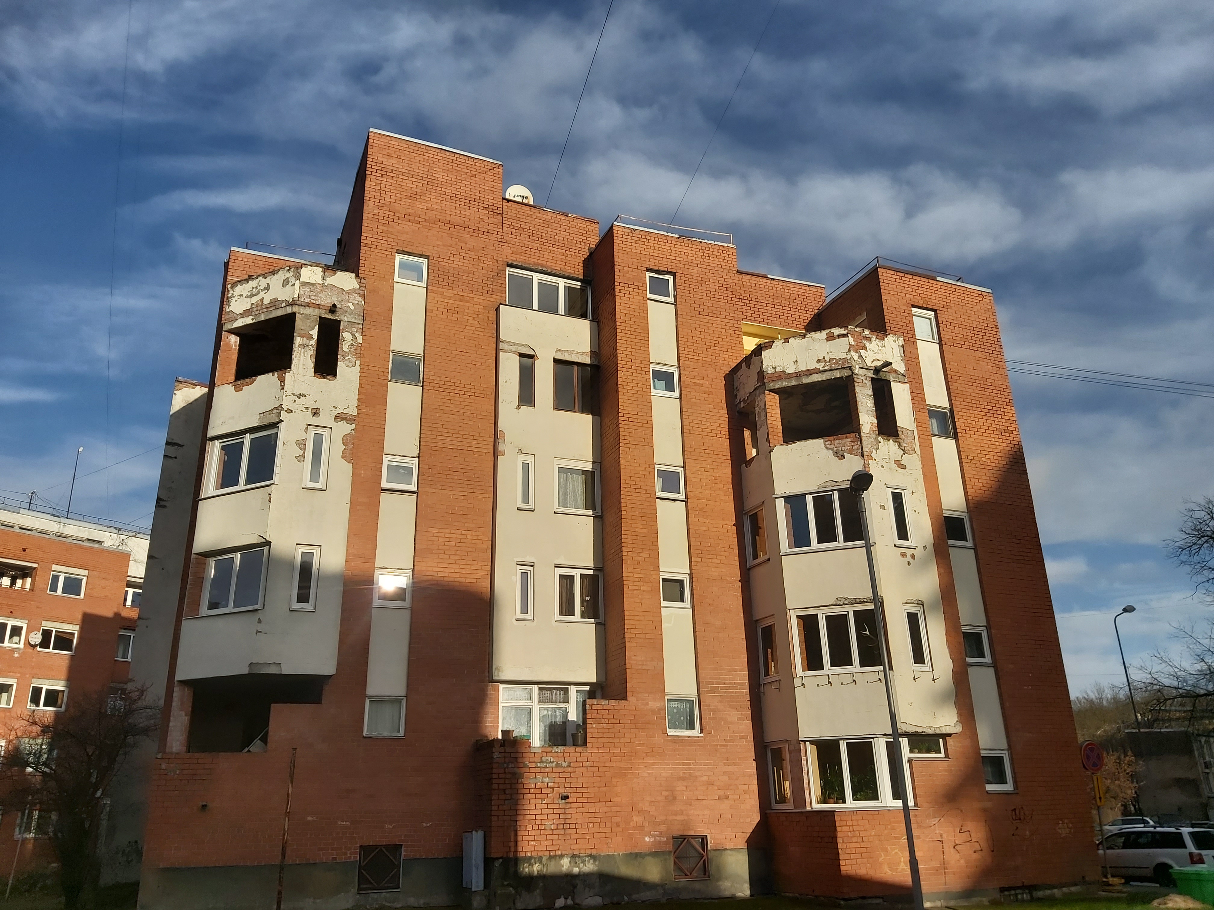 Pārdod dzīvokli, Krāslavas iela 1 - Attēls 1