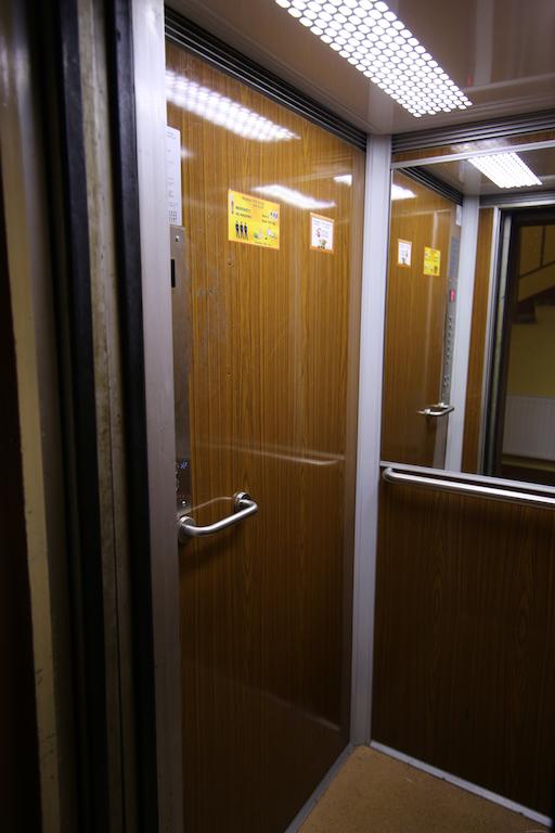 Pārdod dzīvokli, Rūpniecības iela 22 - Attēls 1
