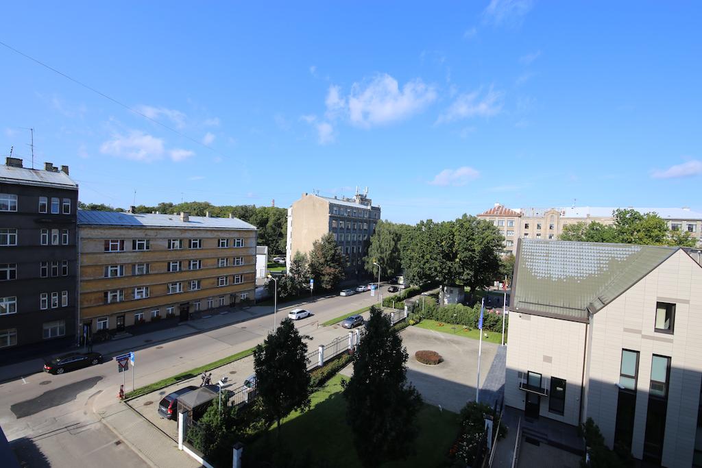 Pārdod dzīvokli, Rūpniecības iela 22 - Attēls 1