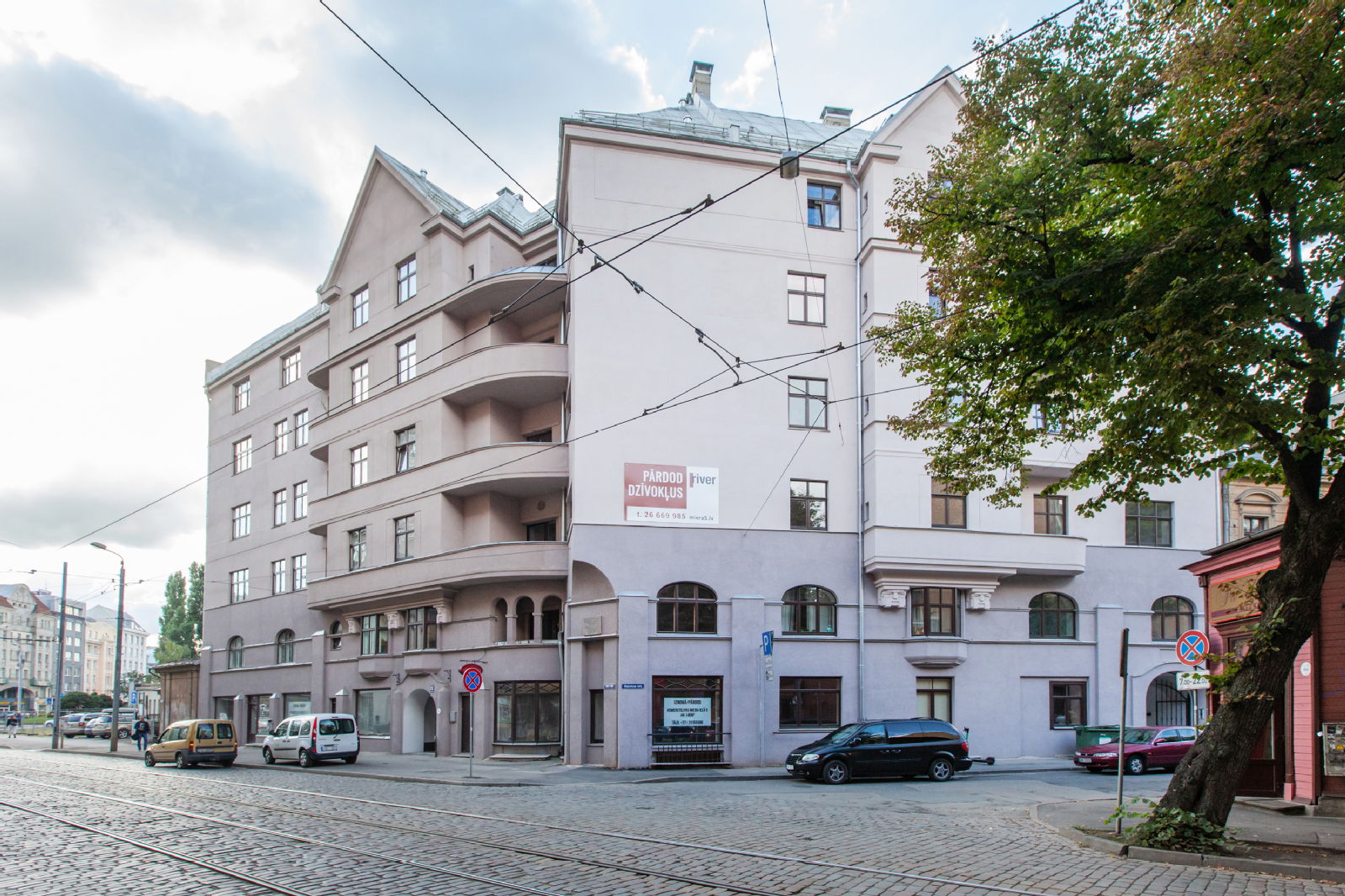 Pārdod dzīvokli, Miera iela 5