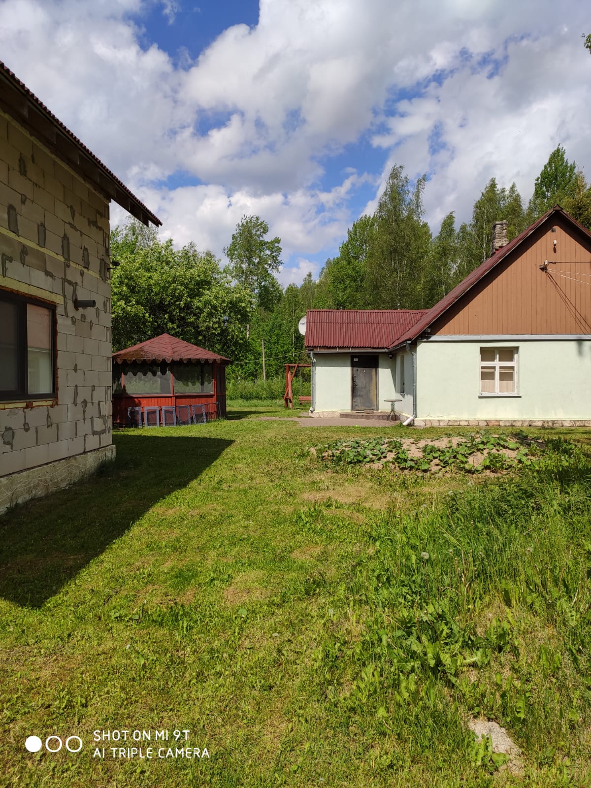 Pārdod māju, Celmiņi - Attēls 1