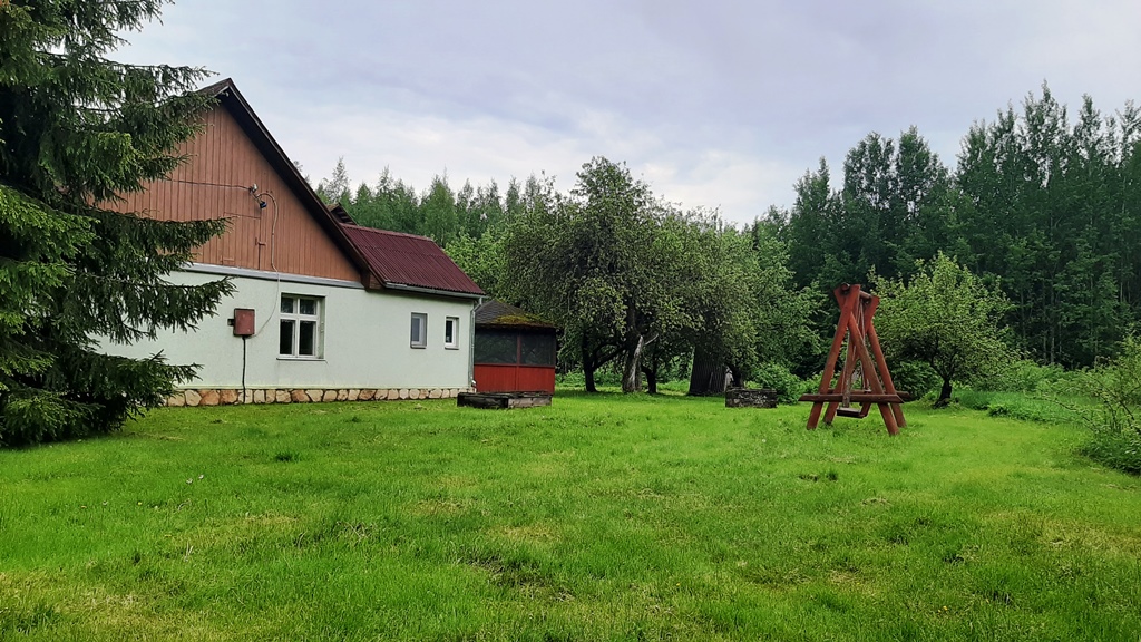 Pārdod māju, Celmiņi - Attēls 1