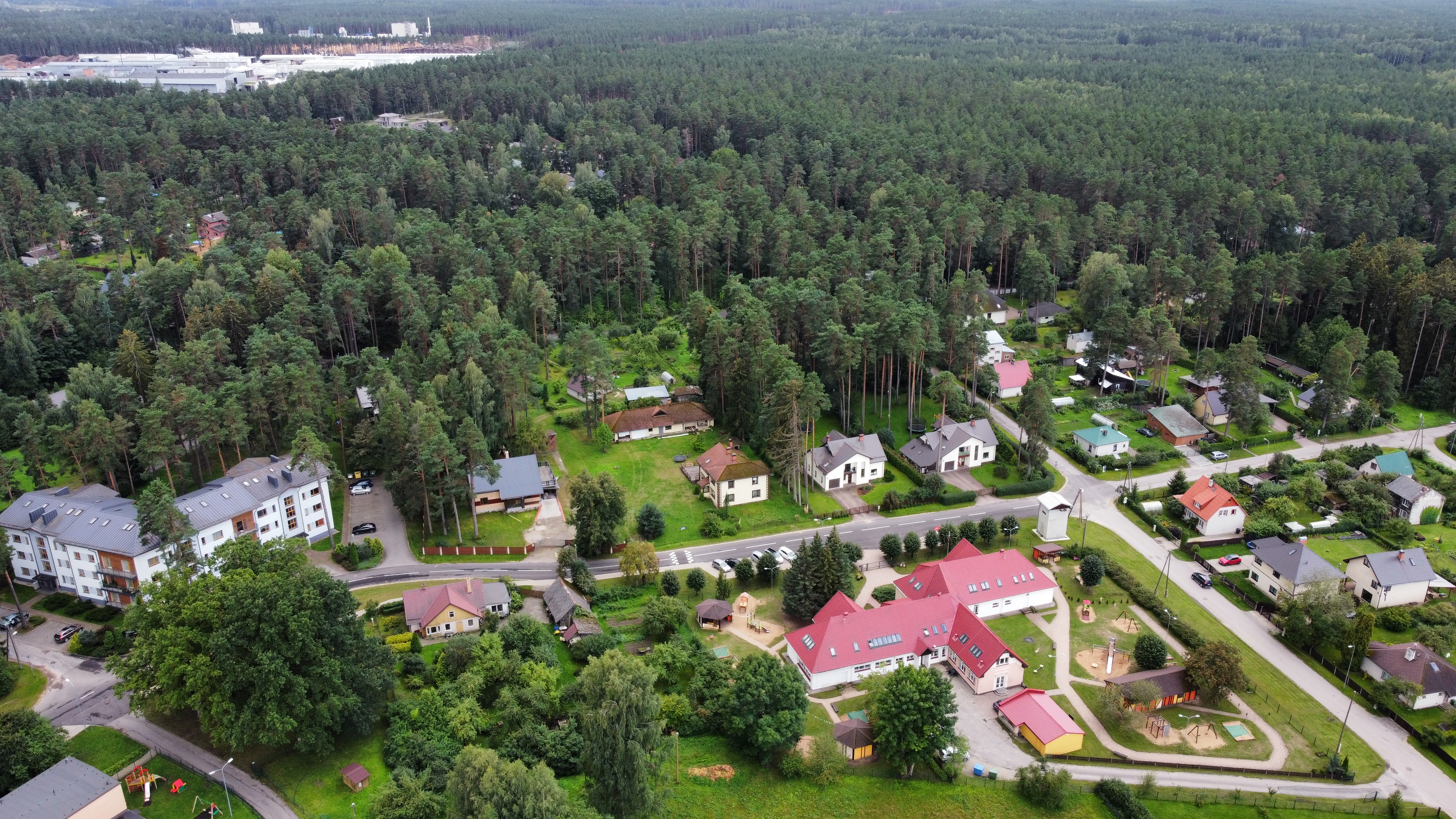Pārdod māju, Zvaigžņu iela - Attēls 1