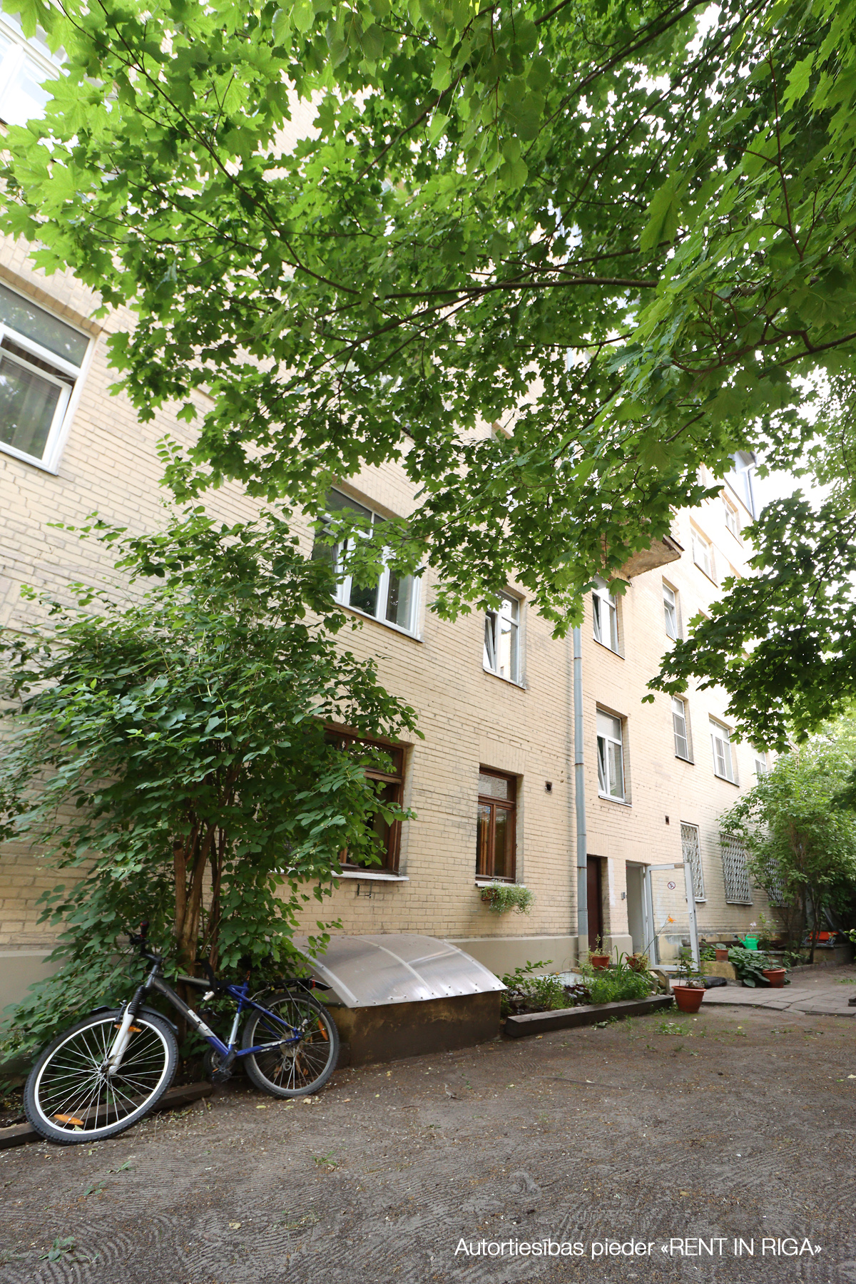 Pārdod dzīvokli, Brīvības iela 183/1 - Attēls 1