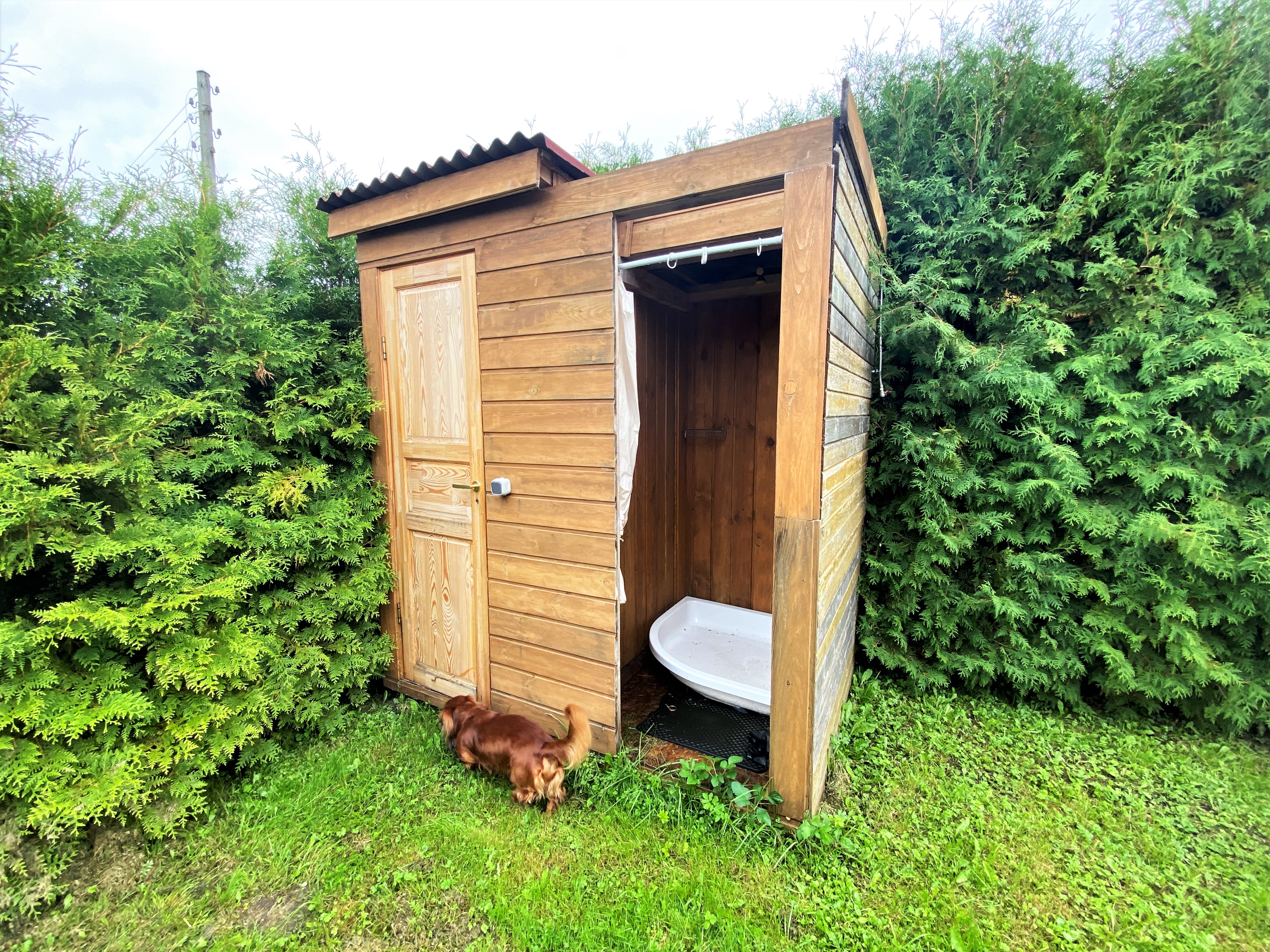 Pārdod māju, Ciema iela - Attēls 1