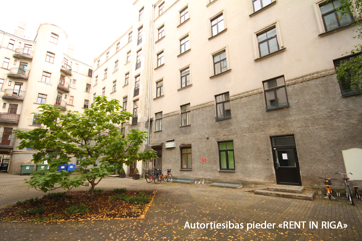 Pārdod dzīvokli, Bruņinieku iela 28 - Attēls 1