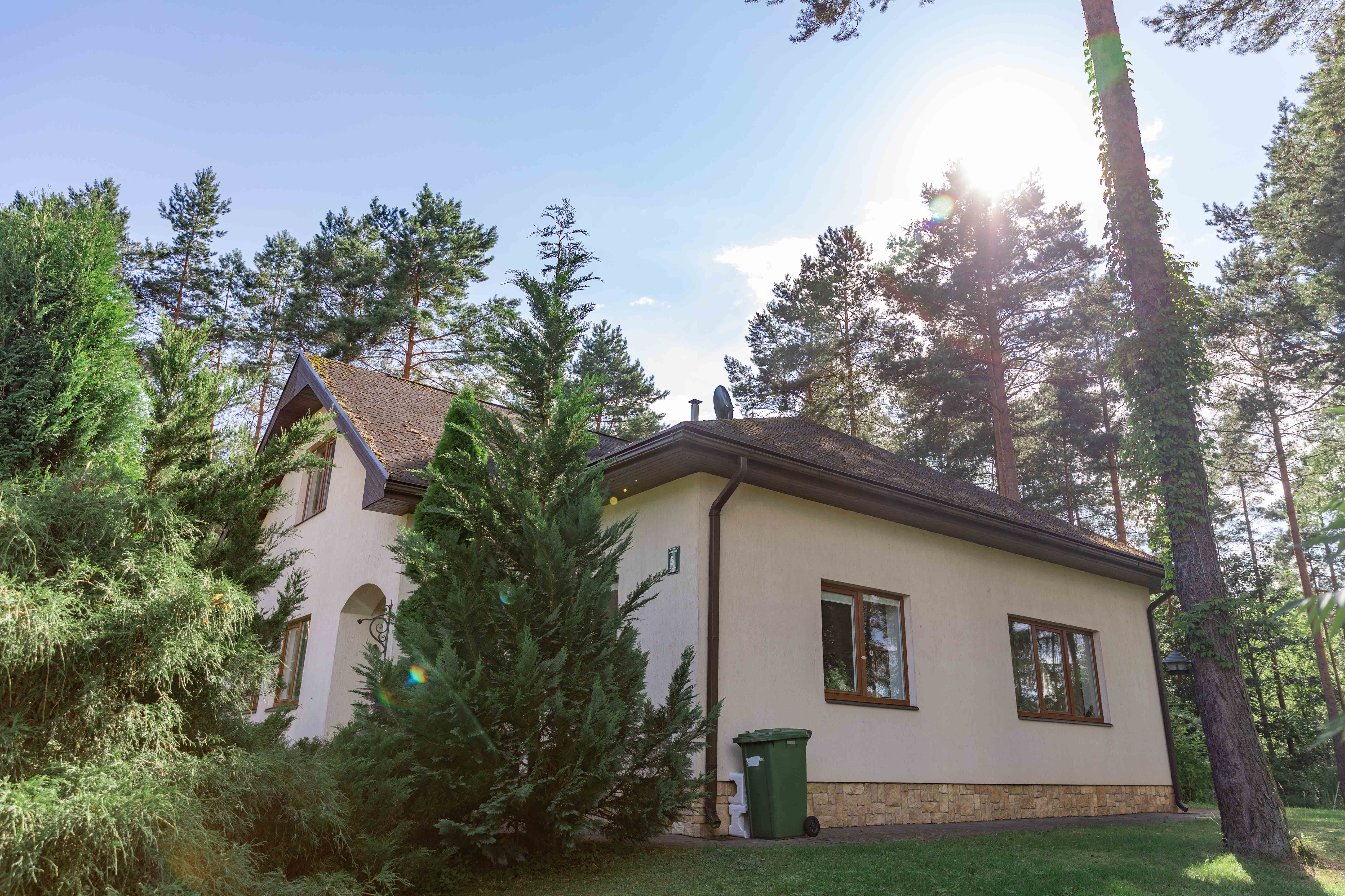 Pārdod māju, Upmalas iela - Attēls 1