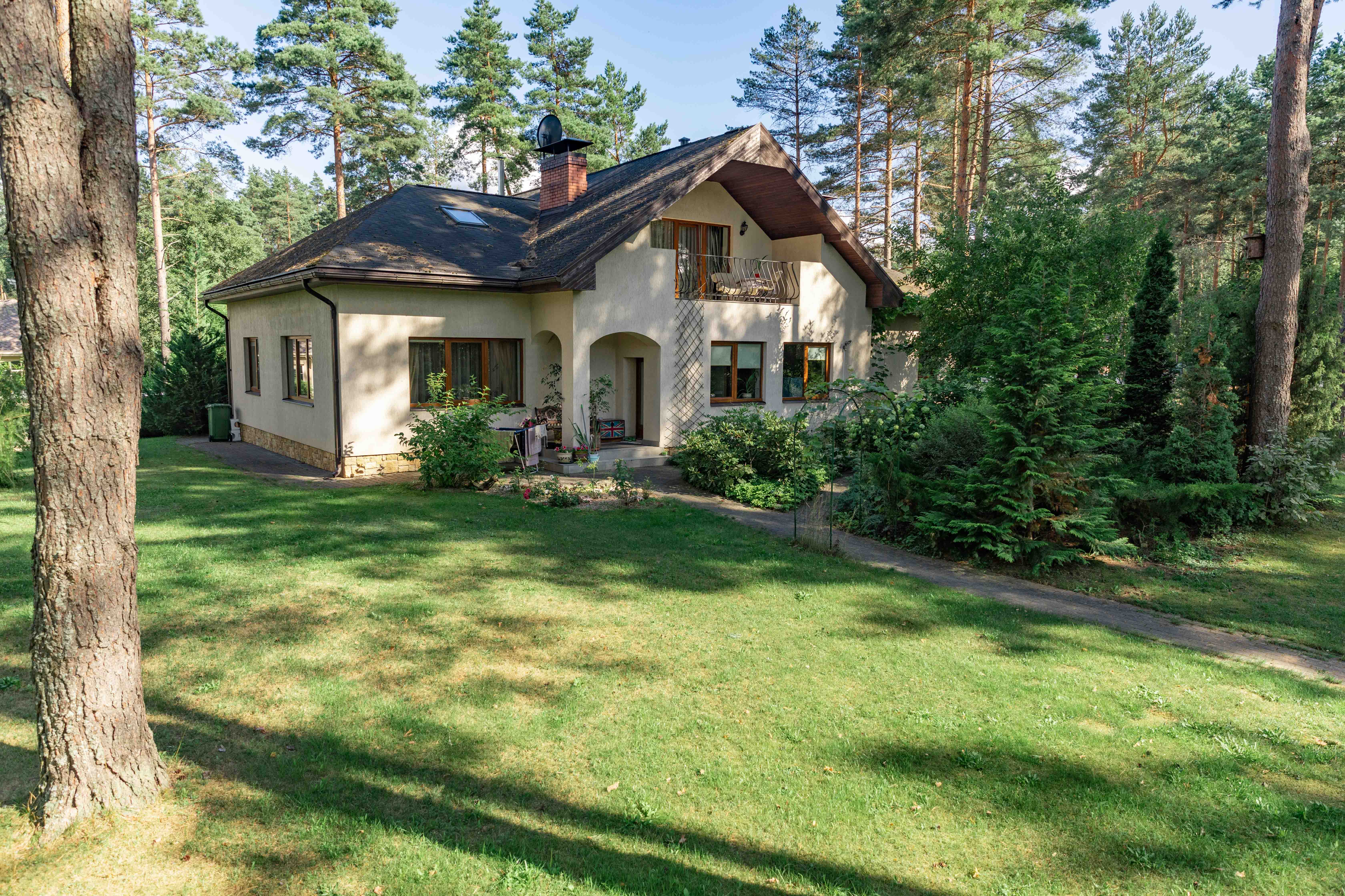 Pārdod māju, Upmalas iela - Attēls 1