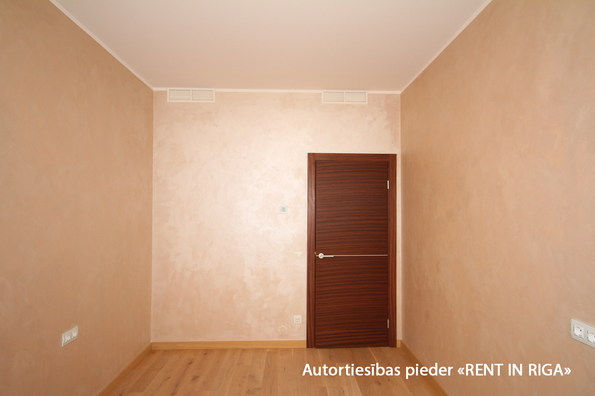 Pārdod dzīvokli, Strēlnieku iela 7 - Attēls 1