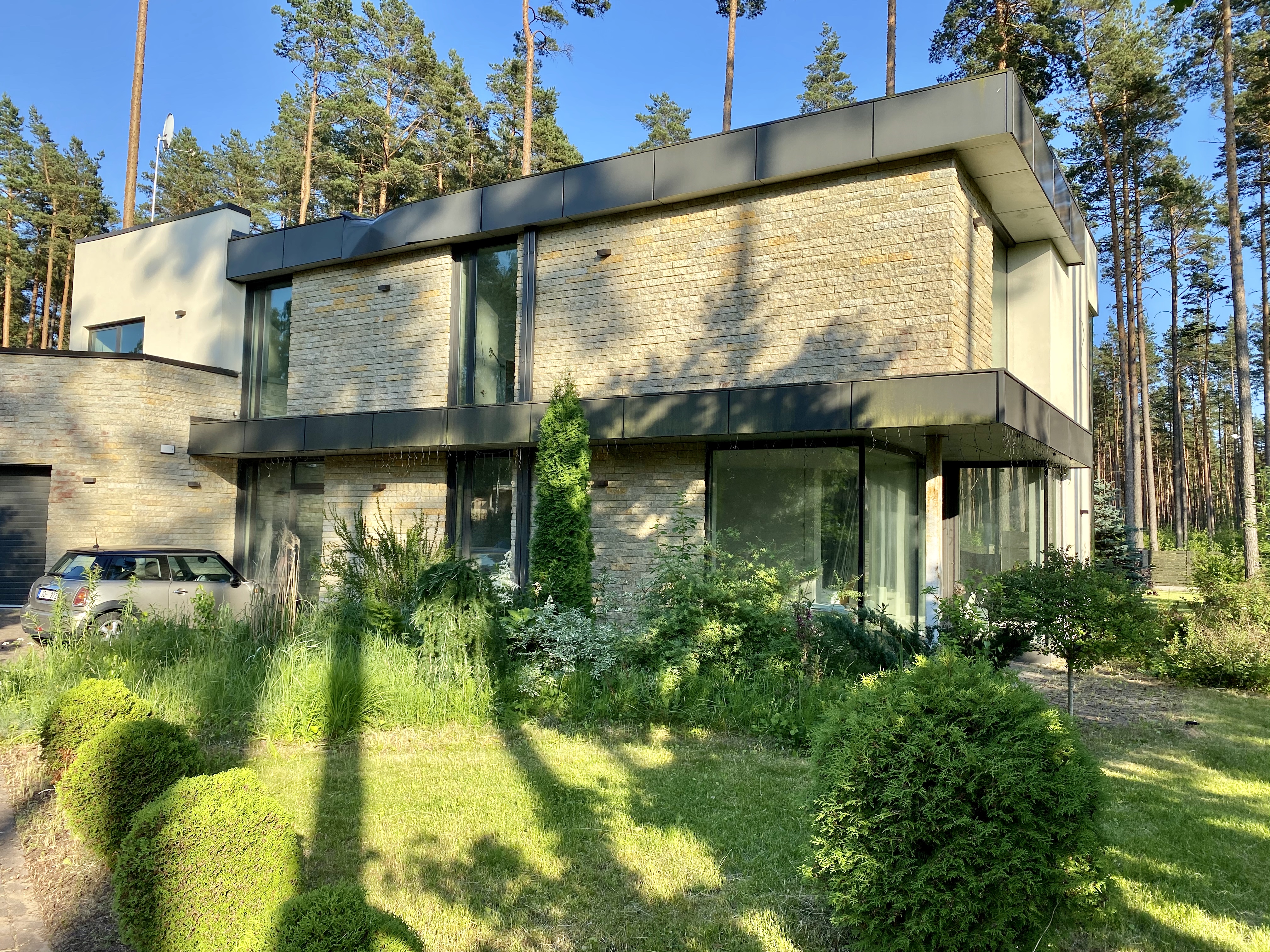 Pārdod māju, Piekūnu iela - Attēls 1