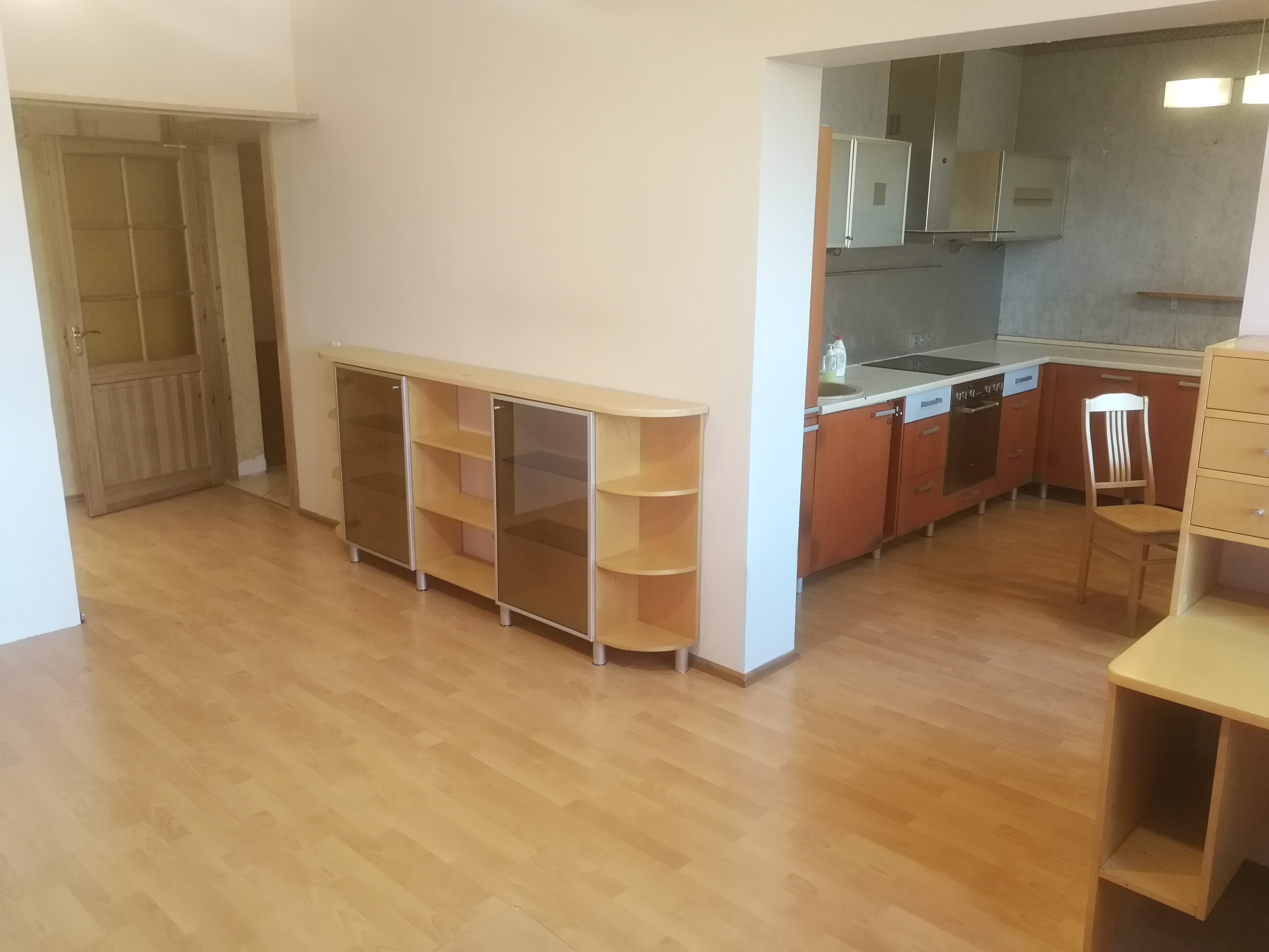 Pārdod dzīvokli, Katrīnas dambis iela 24 - Attēls 1