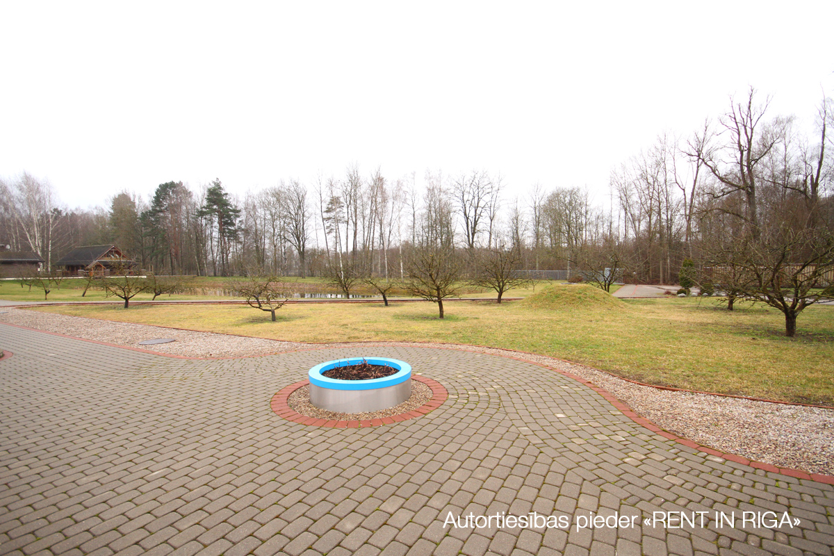 Pārdod noliktavu, Avenes iela - Attēls 1