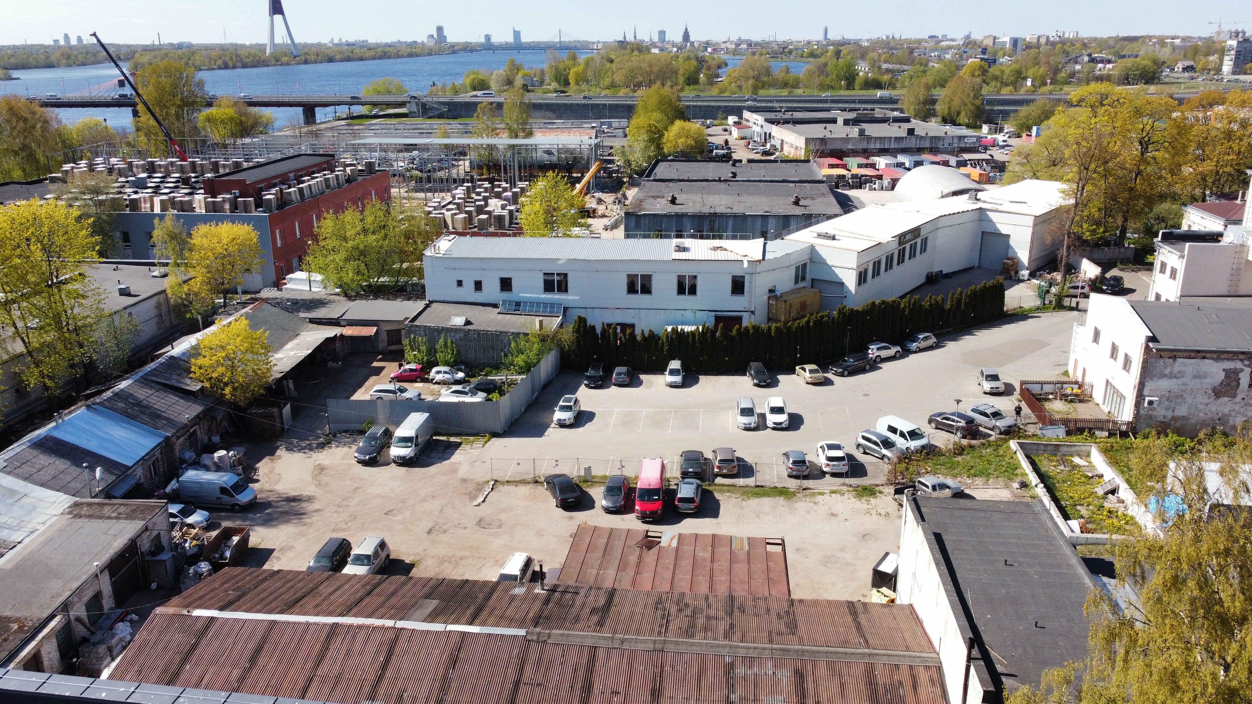 Pārdod zemi, Ķengaraga iela - Attēls 1