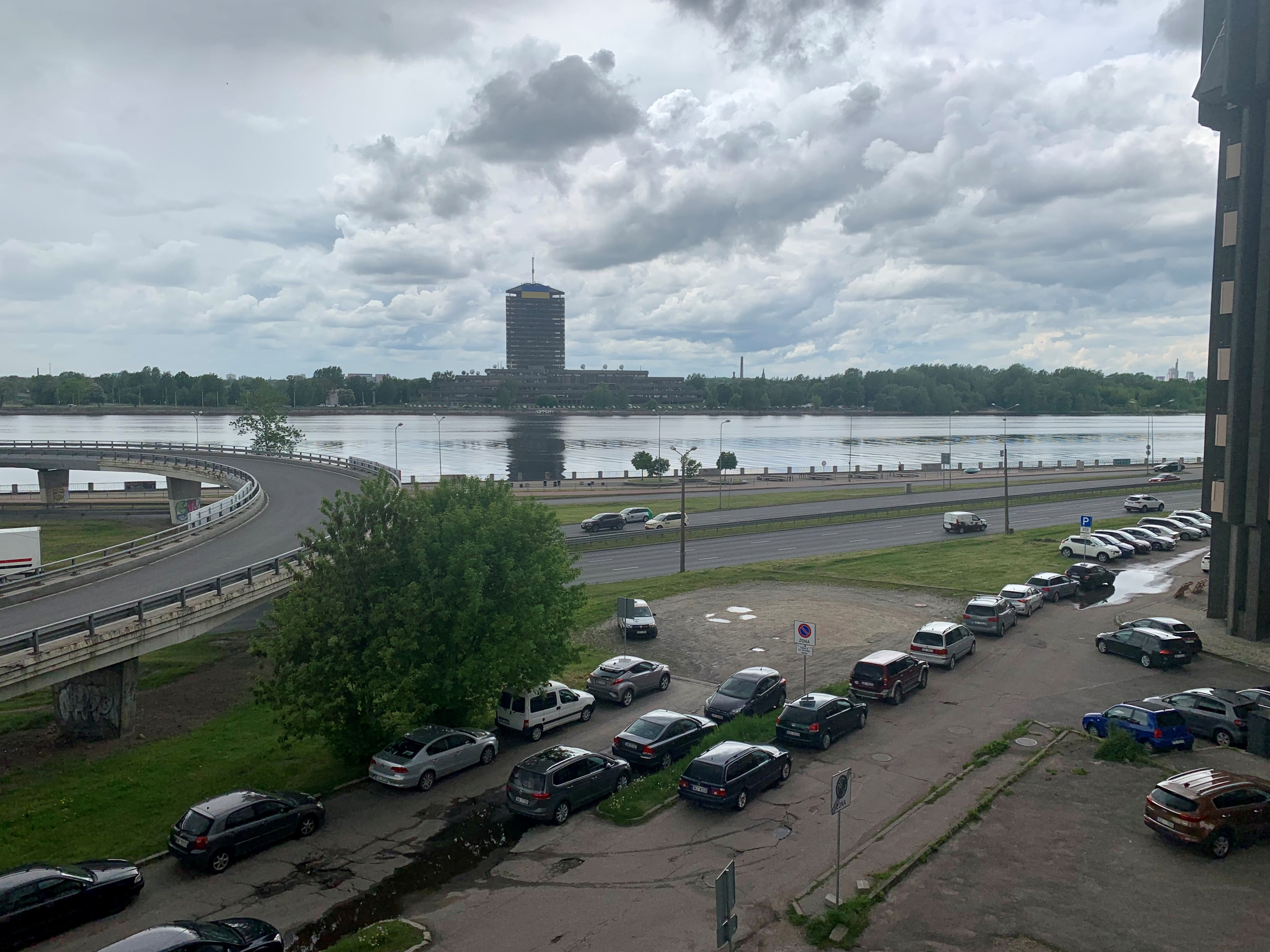 Pārdod dzīvokli, Maskavas iela 48a - Attēls 1