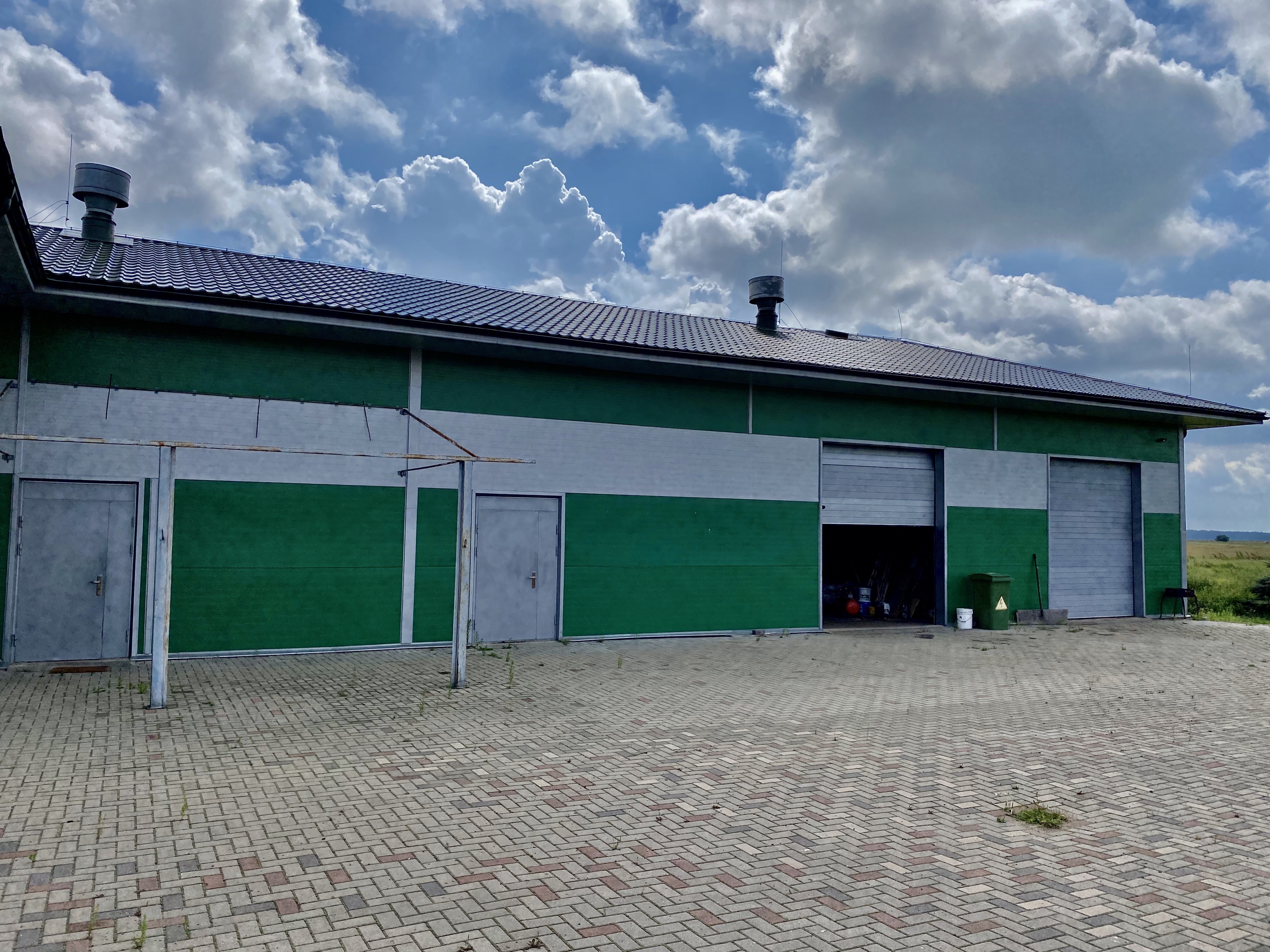 Pārdod noliktavu, Laveru ceļš - Attēls 1