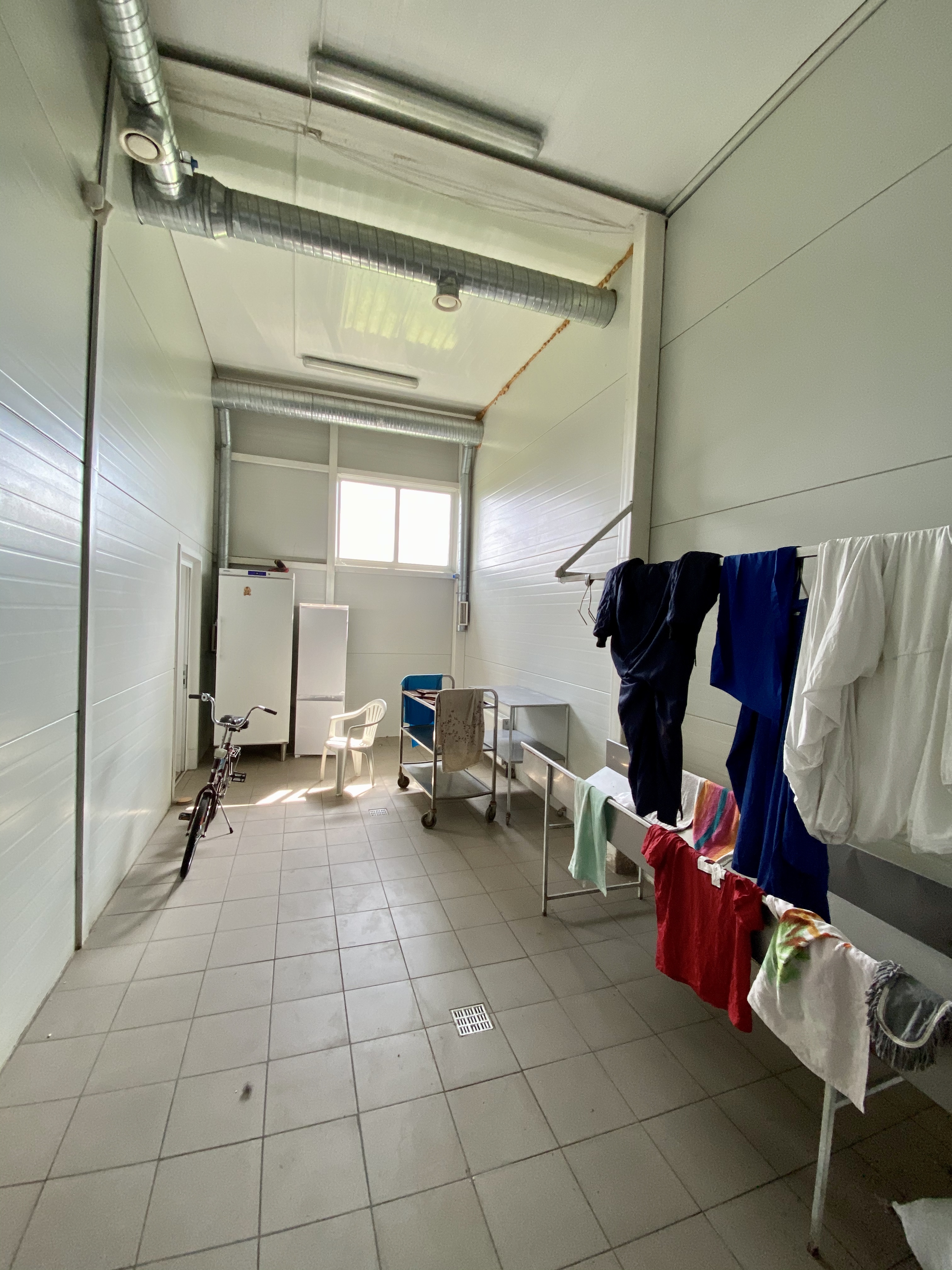 Pārdod noliktavu, Laveru ceļš - Attēls 1