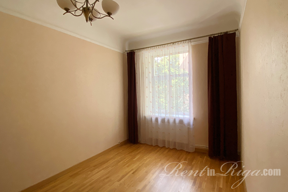 Pārdod dzīvokli, Baznīcas iela 27/29 - Attēls 1