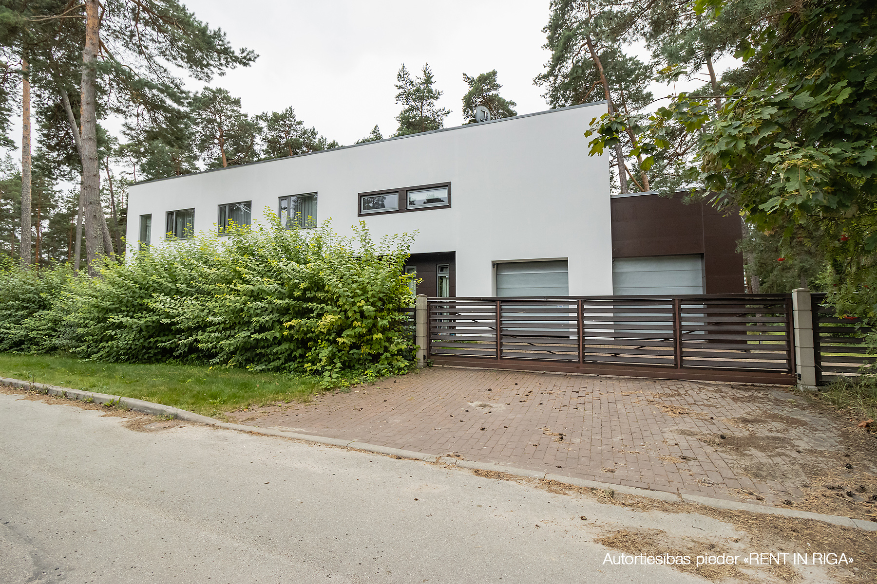 Izīrē māju, Bulduru prospekts iela - Attēls 1