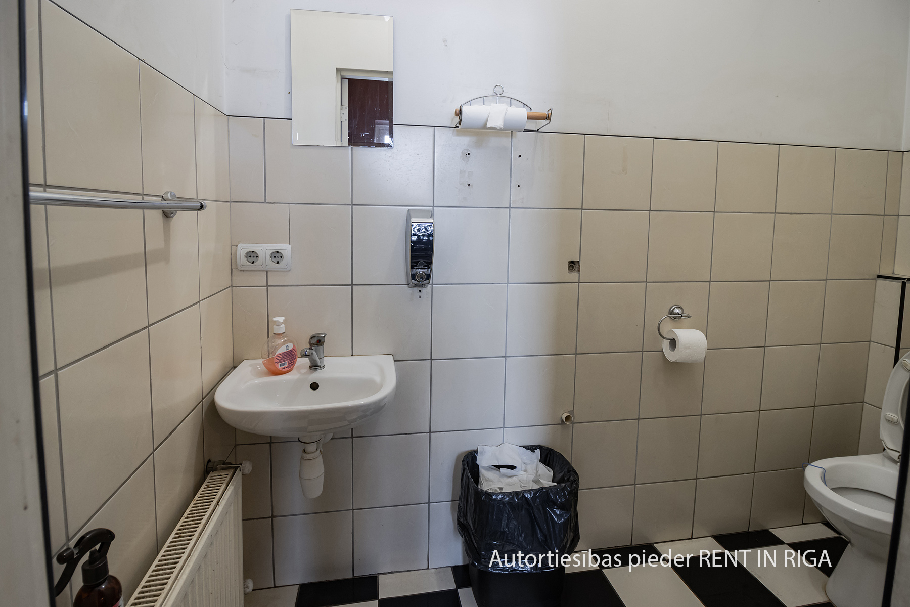 Pārdod tirdzniecības telpas, Maija iela - Attēls 1
