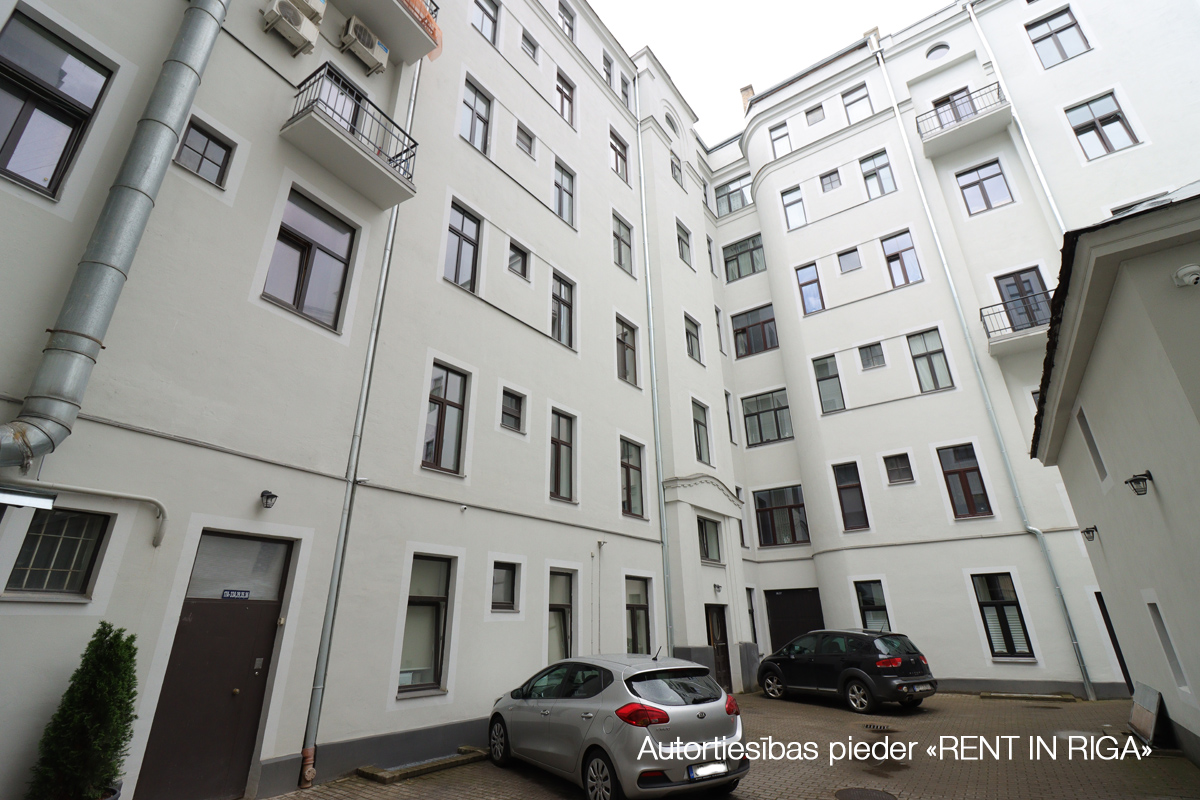 Izīrē dzīvokli, Krišjāņa Barona iela 14 - Attēls 1