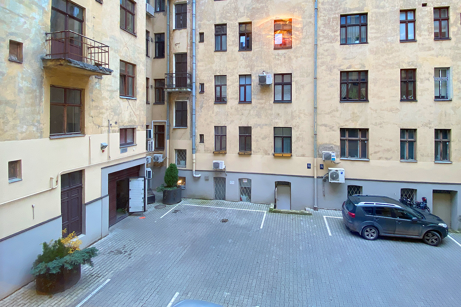 Pārdod dzīvokli, Zaubes iela 2 - Attēls 1