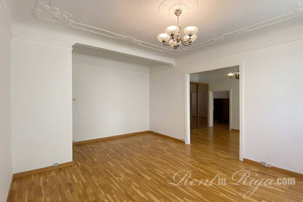 Pārdod dzīvokli, Baznīcas iela 27/29 - Attēls 1
