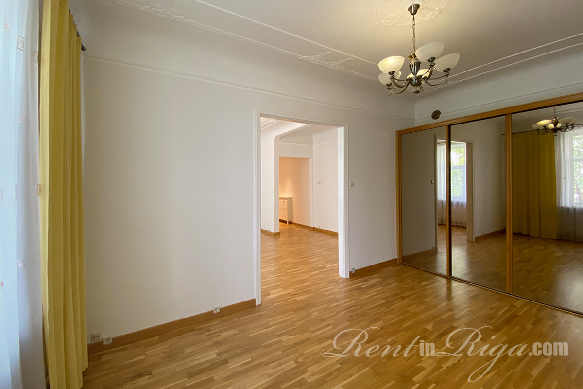 Pārdod dzīvokli, Baznīcas iela 27/29 - Attēls 1