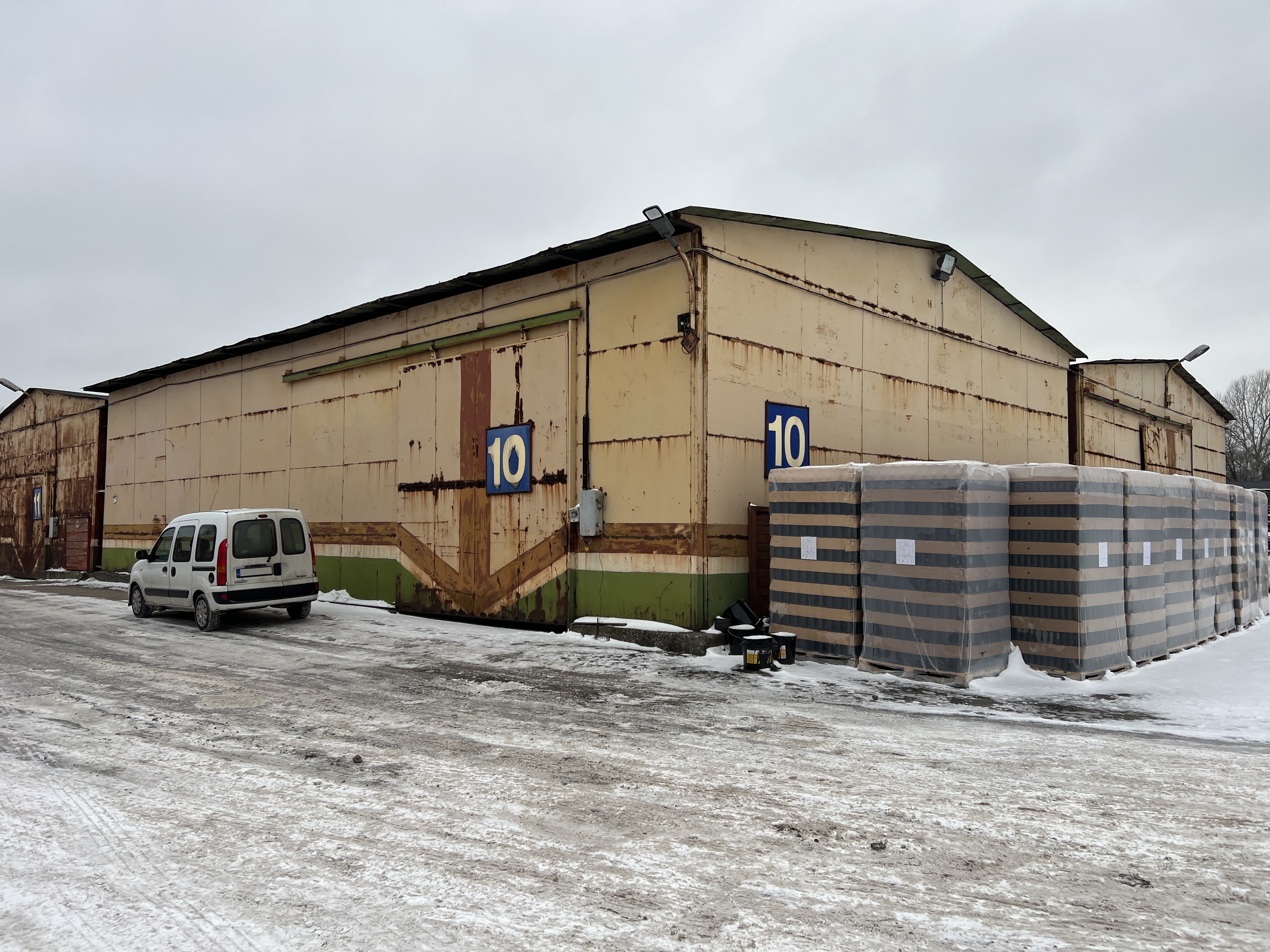 Iznomā noliktavu, Ilzenes iela - Attēls 1