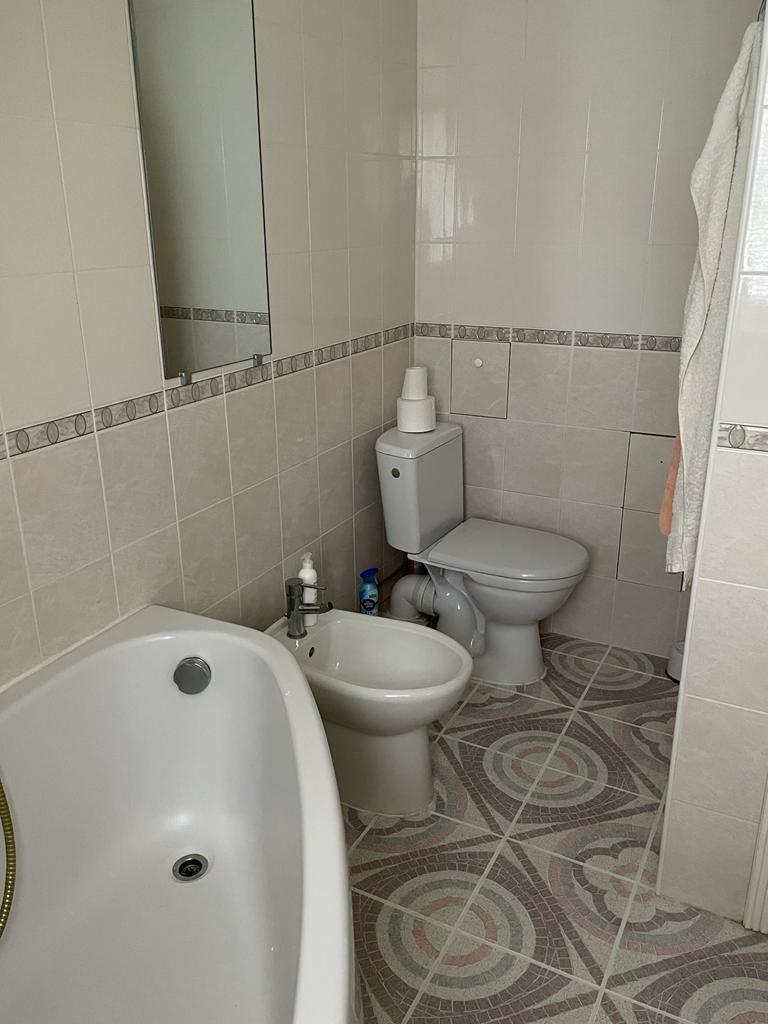 Pārdod māju, Bitera iela - Attēls 1