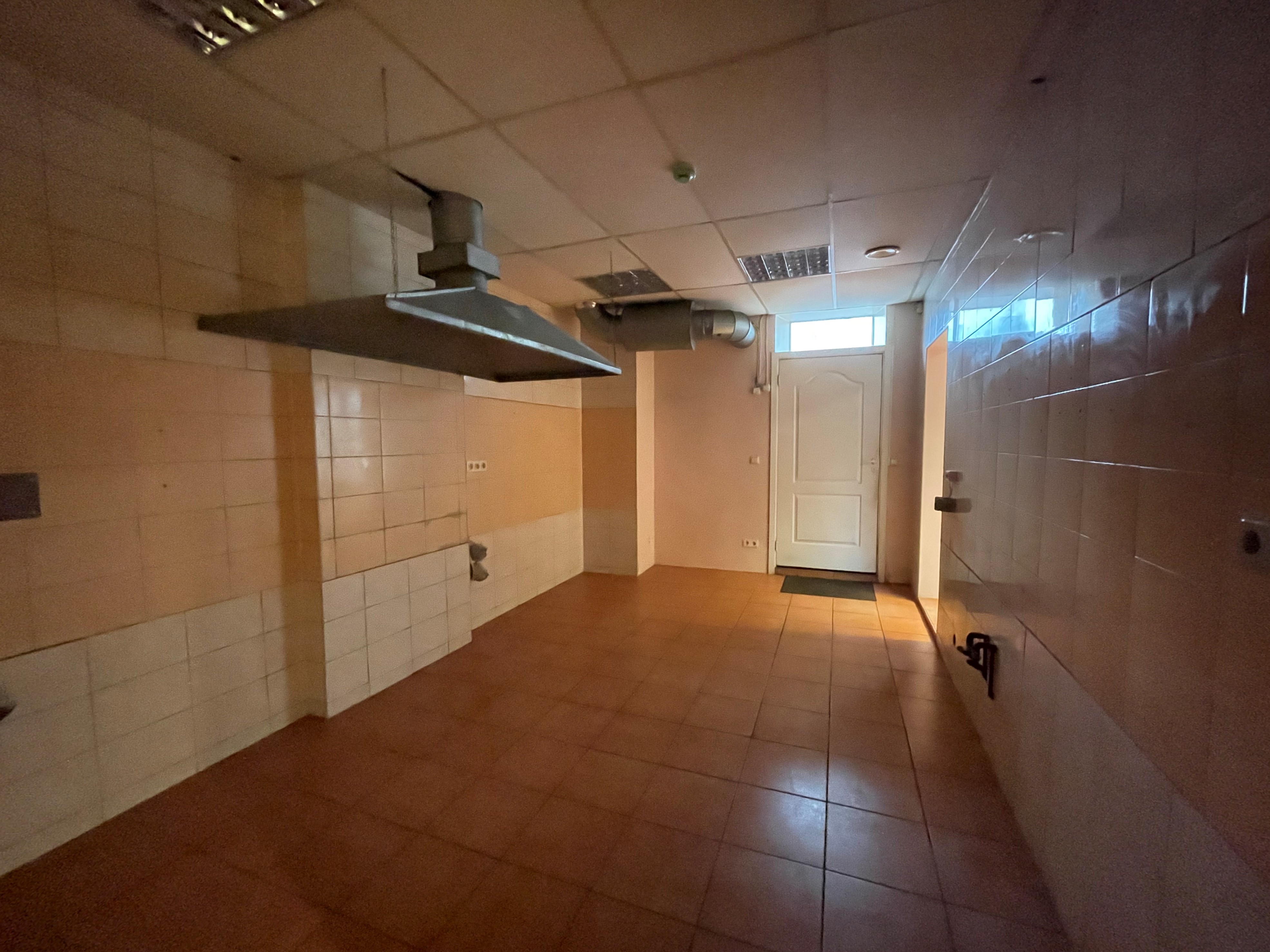 Iznomā tirdzniecības telpas, Krišjāņa Barona iela - Attēls 1