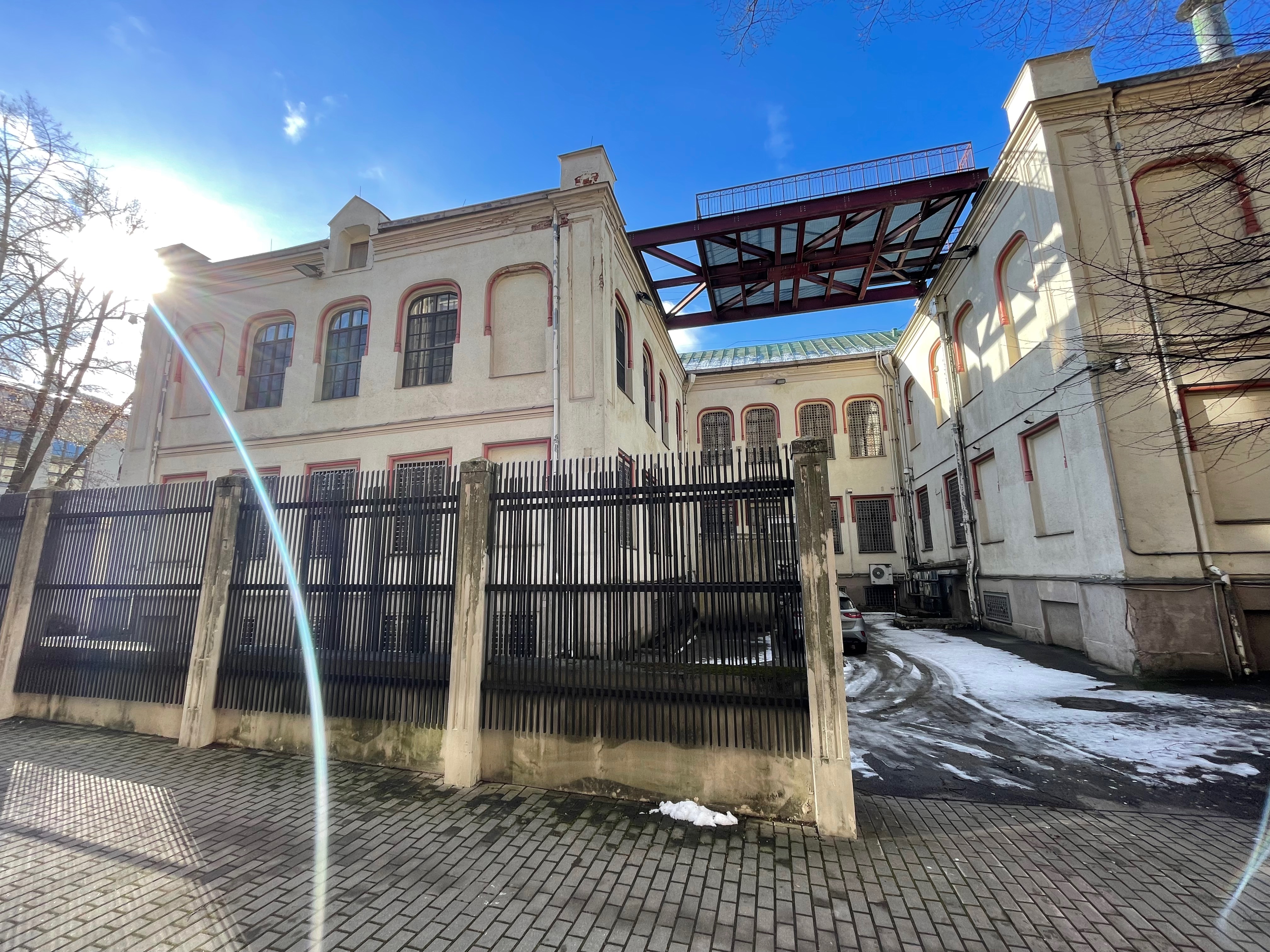 Pārdod namīpašumu, Raina bulvaris iela - Attēls 1