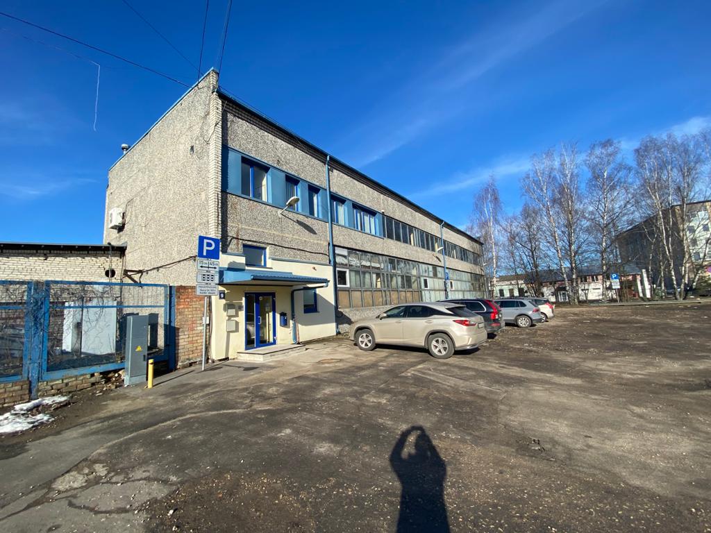 Iznomā noliktavu, Daugavgrīvas iela - Attēls 1