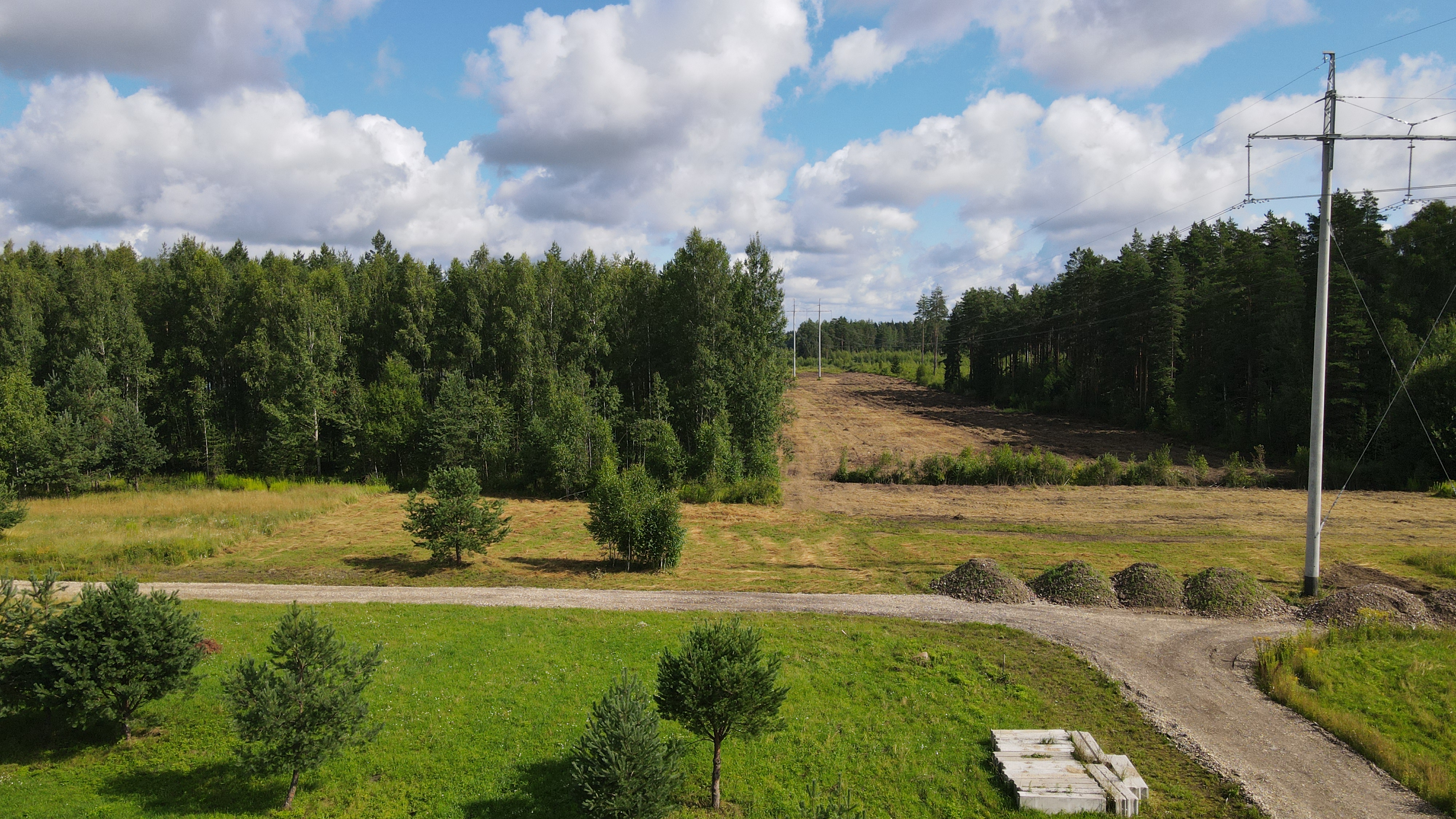 Pārdod zemi, Rozenieku iela - Attēls 1