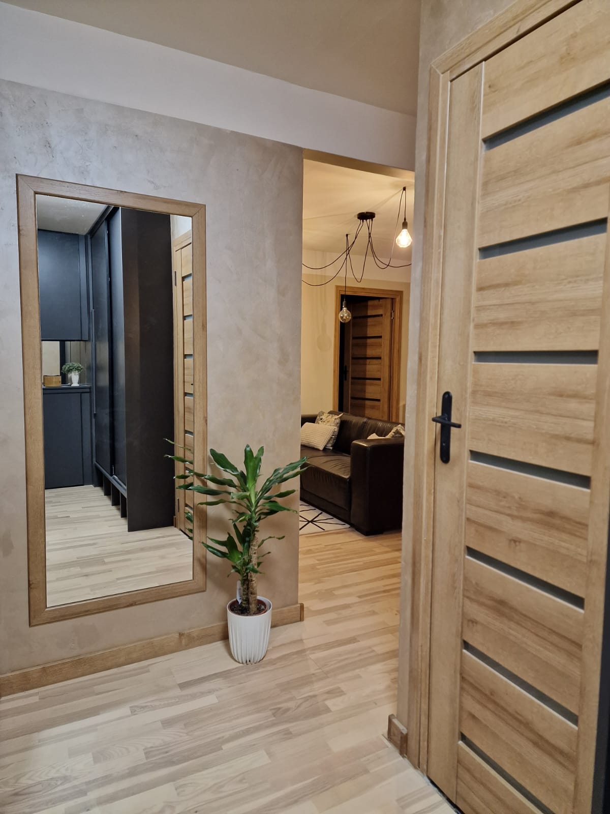 Pārdod dzīvokli, Alīses iela 10 - Attēls 1