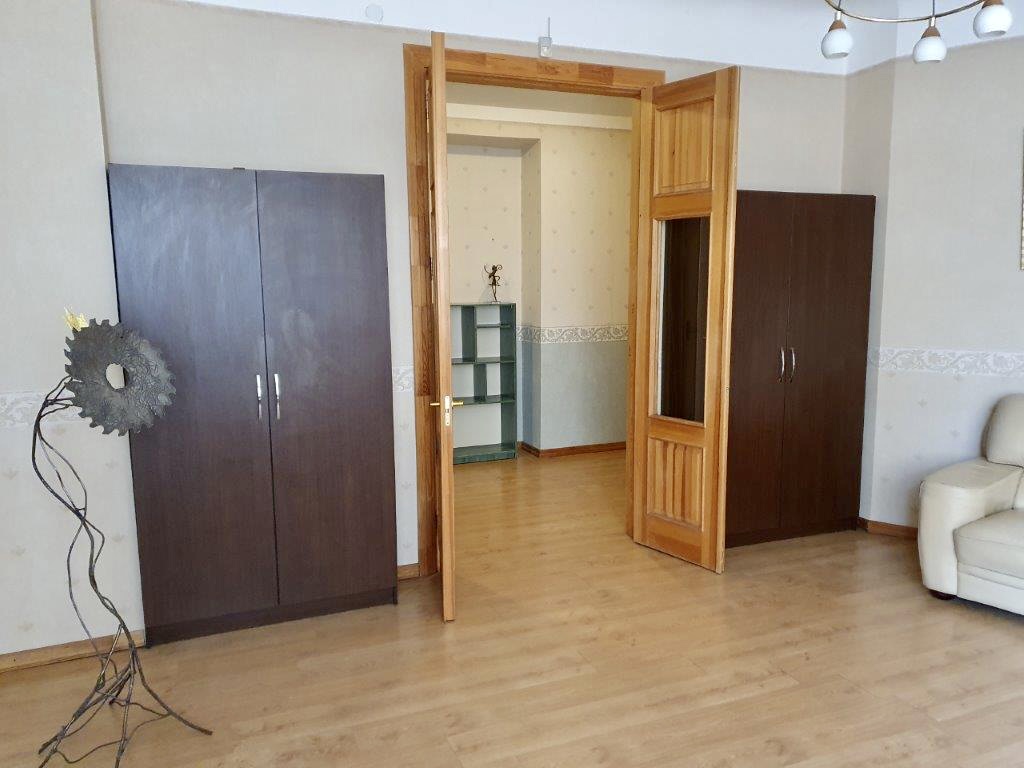 Pārdod dzīvokli, Lāčplēša iela 54 - Attēls 1